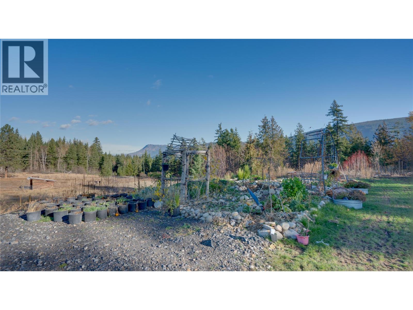 2086 Yankee Flats Road, Salmon Arm, British Columbia  V1E 3J3 - Photo 59 - 10370868