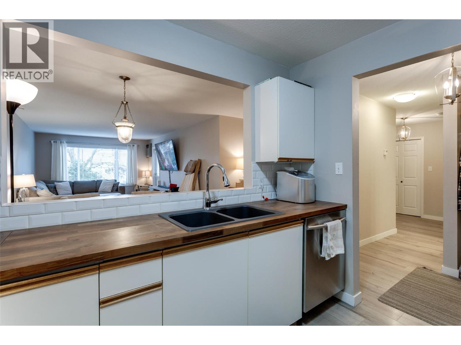 400 Sutton Crescent Unit# 110, Kelowna, British Columbia  V1V 1Y3 - Photo 13 - 10370914