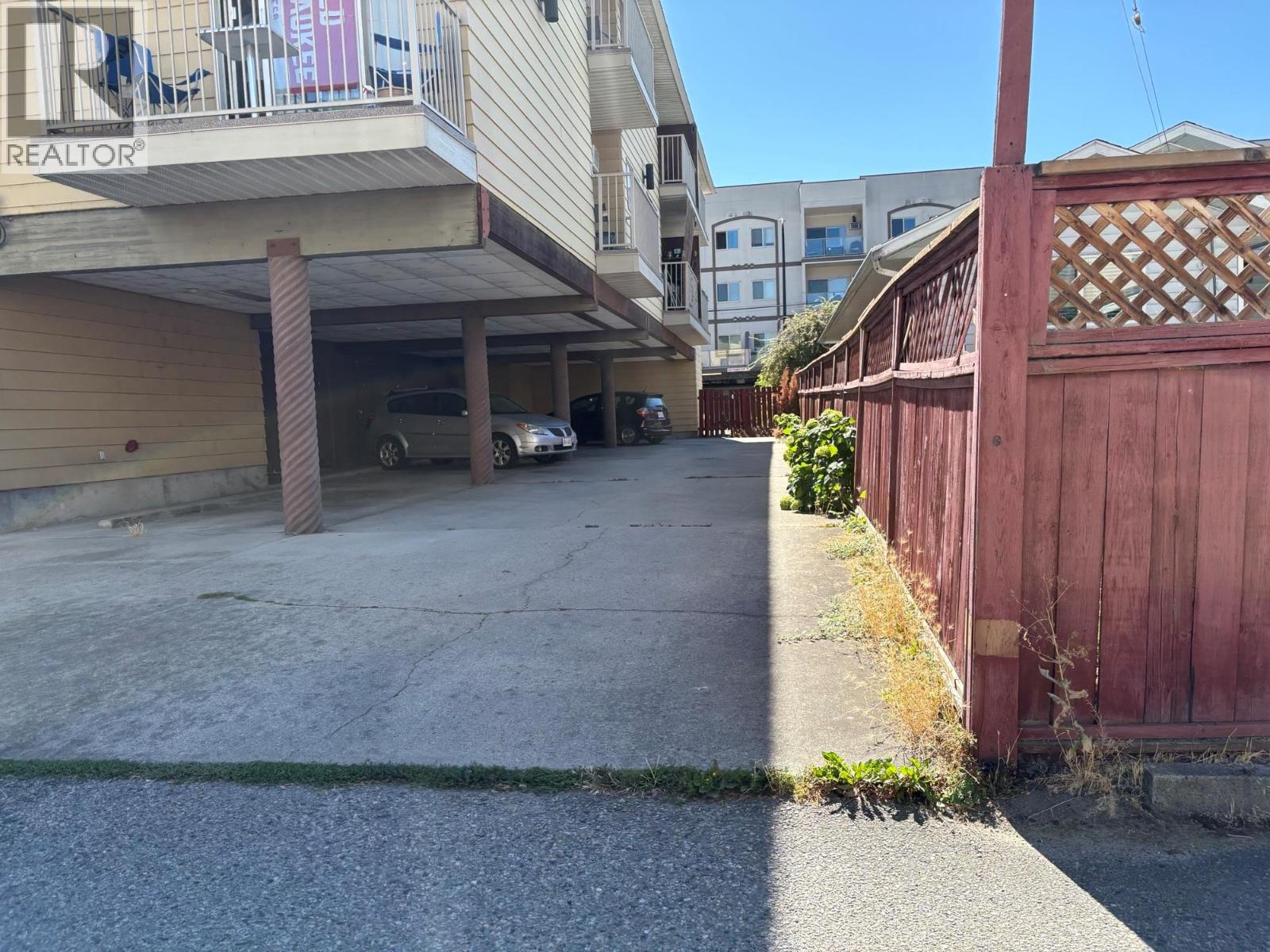 173 Wade Avenue W, Penticton, British Columbia  V2A 1T7 - Photo 3 - 10370908