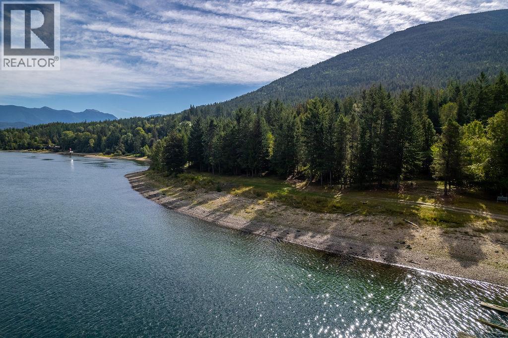 8275 East Procter Road, Procter, British Columbia  V0G 1C0 - Photo 21 - 10365994