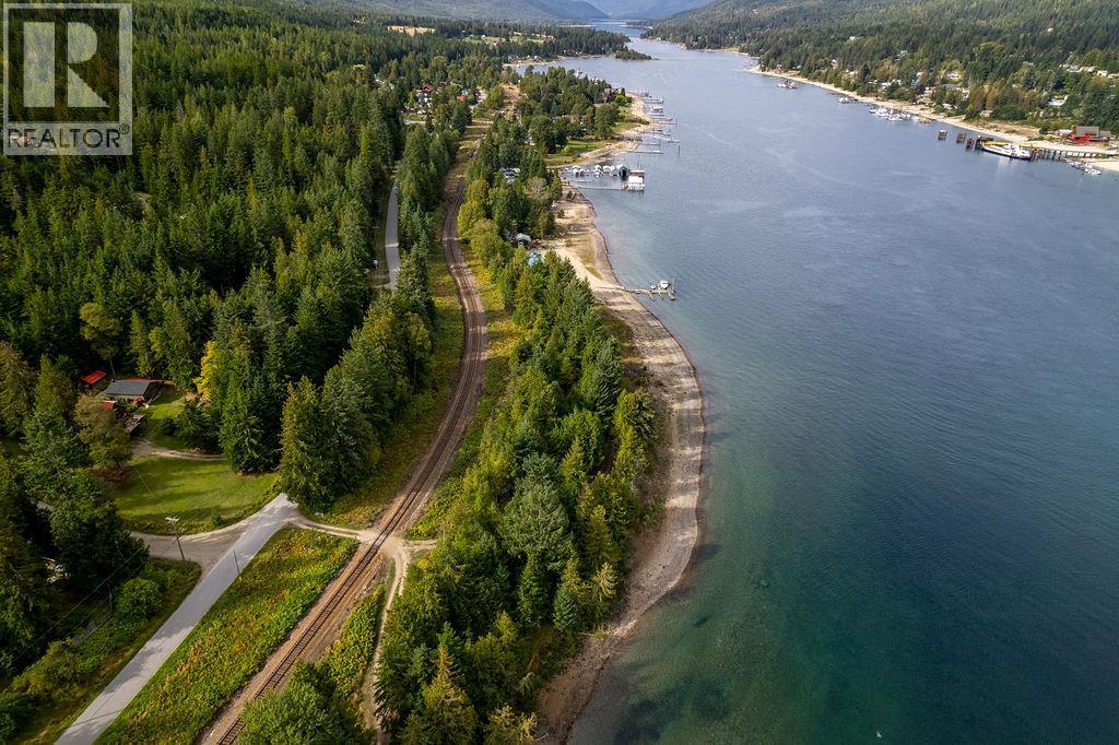 8275 East Procter Road, Procter, British Columbia  V0G 1C0 - Photo 22 - 10365994