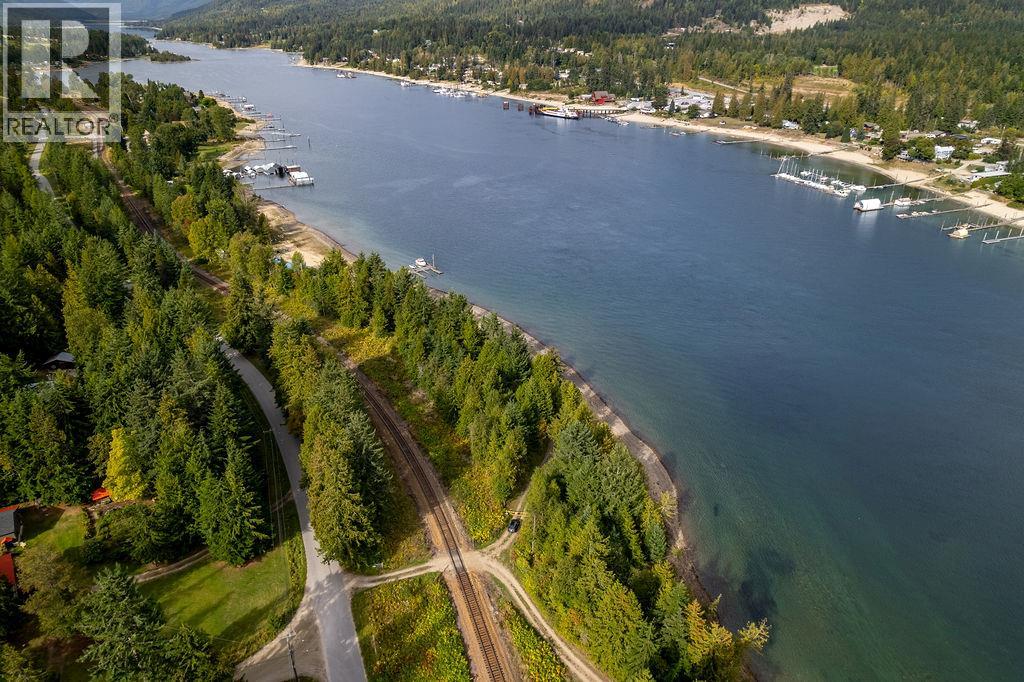 8275 East Procter Road, Procter, British Columbia  V0G 1C0 - Photo 23 - 10365994