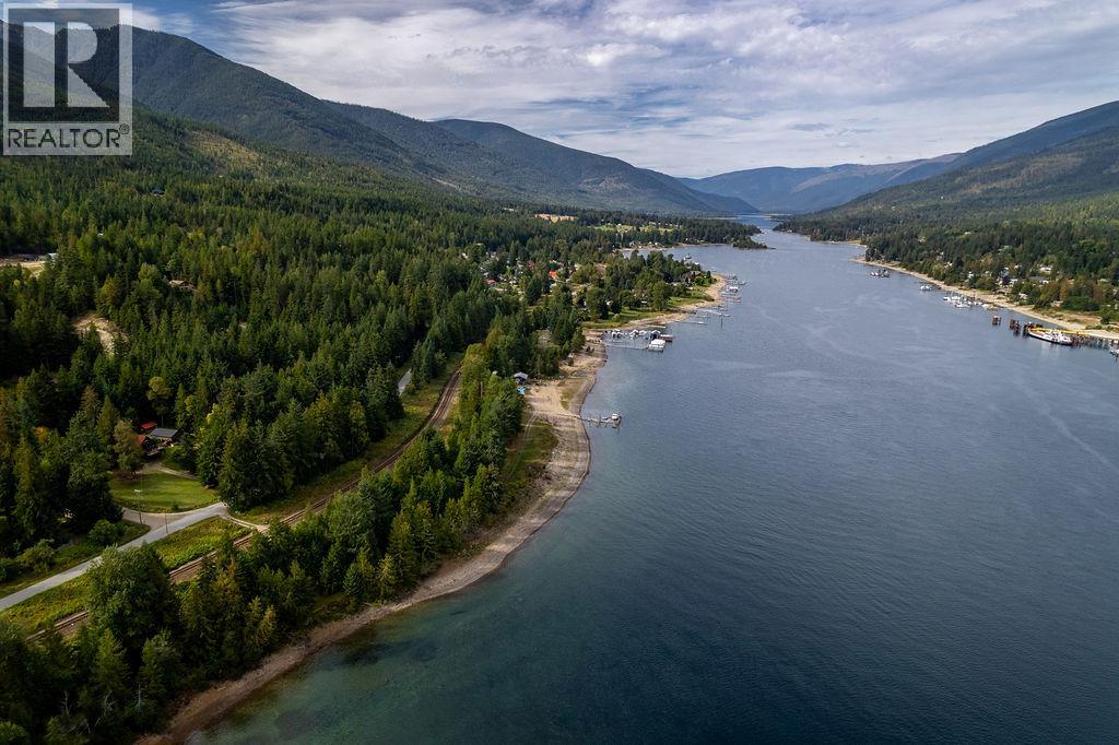 8275 East Procter Road, Procter, British Columbia  V0G 1C0 - Photo 25 - 10365994