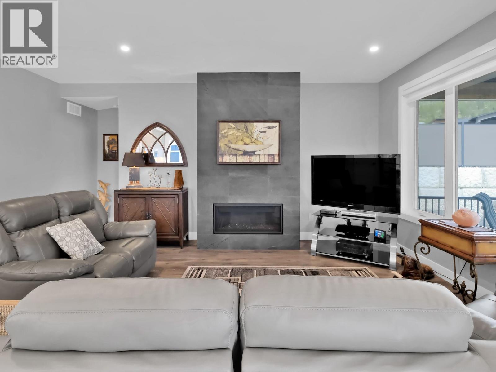 1940 Harris Drive, Penticton, British Columbia  V2A 0C8 - Photo 11 - 10371093