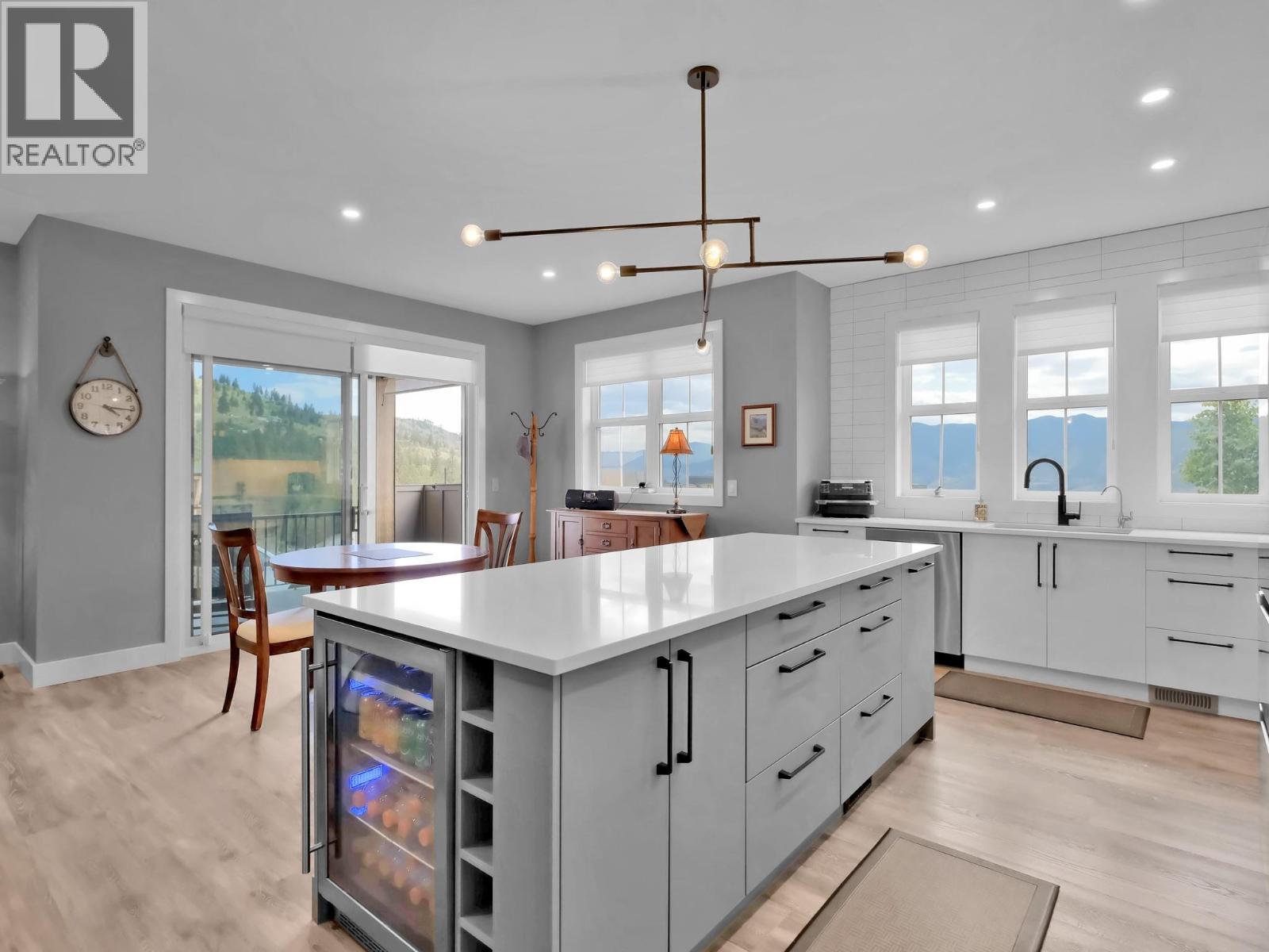 1940 Harris Drive, Penticton, British Columbia  V2A 0C8 - Photo 4 - 10371093