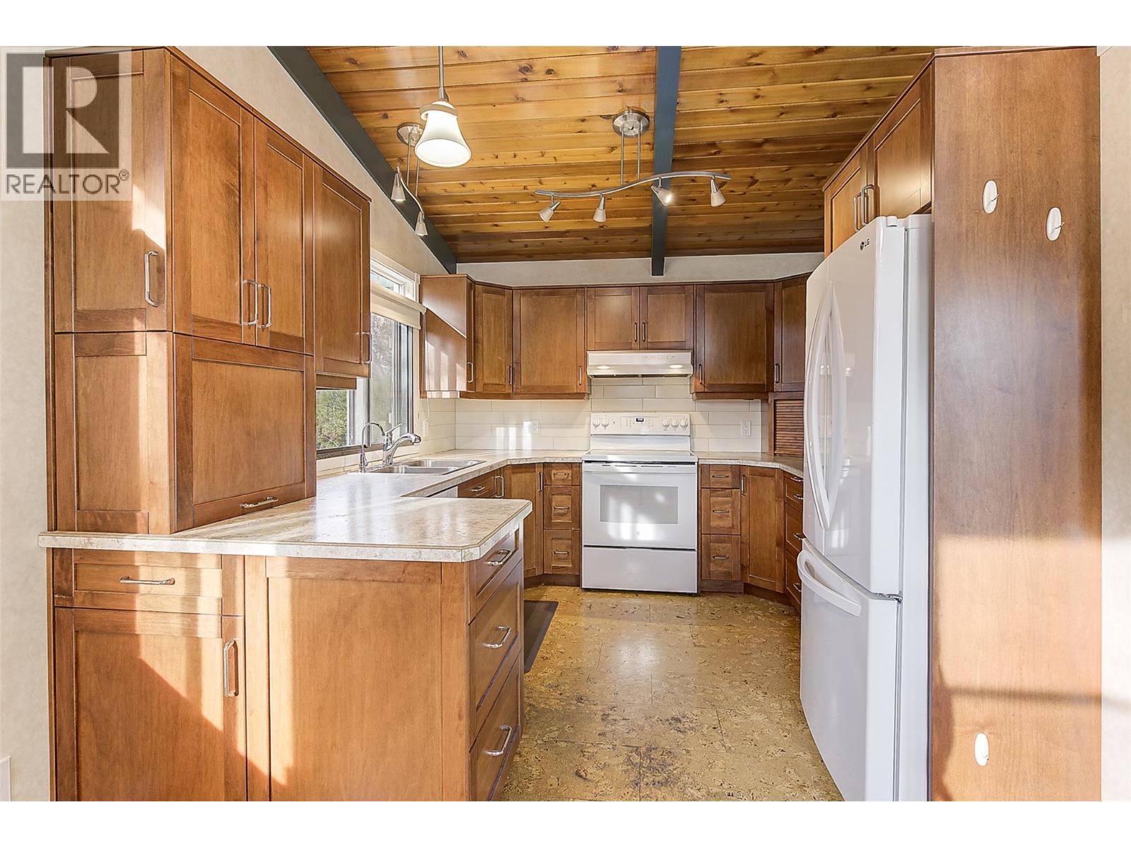 840 Matt Road, Kelowna, British Columbia  V1X 3W3 - Photo 24 - 10370778