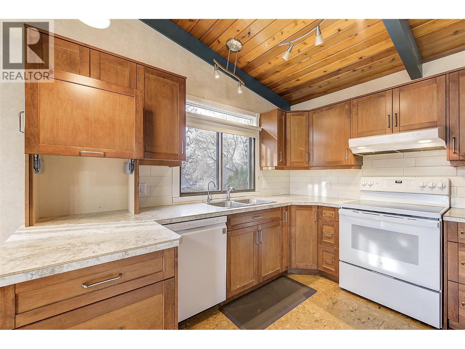 840 Matt Road, Kelowna, British Columbia  V1X 3W3 - Photo 25 - 10370778