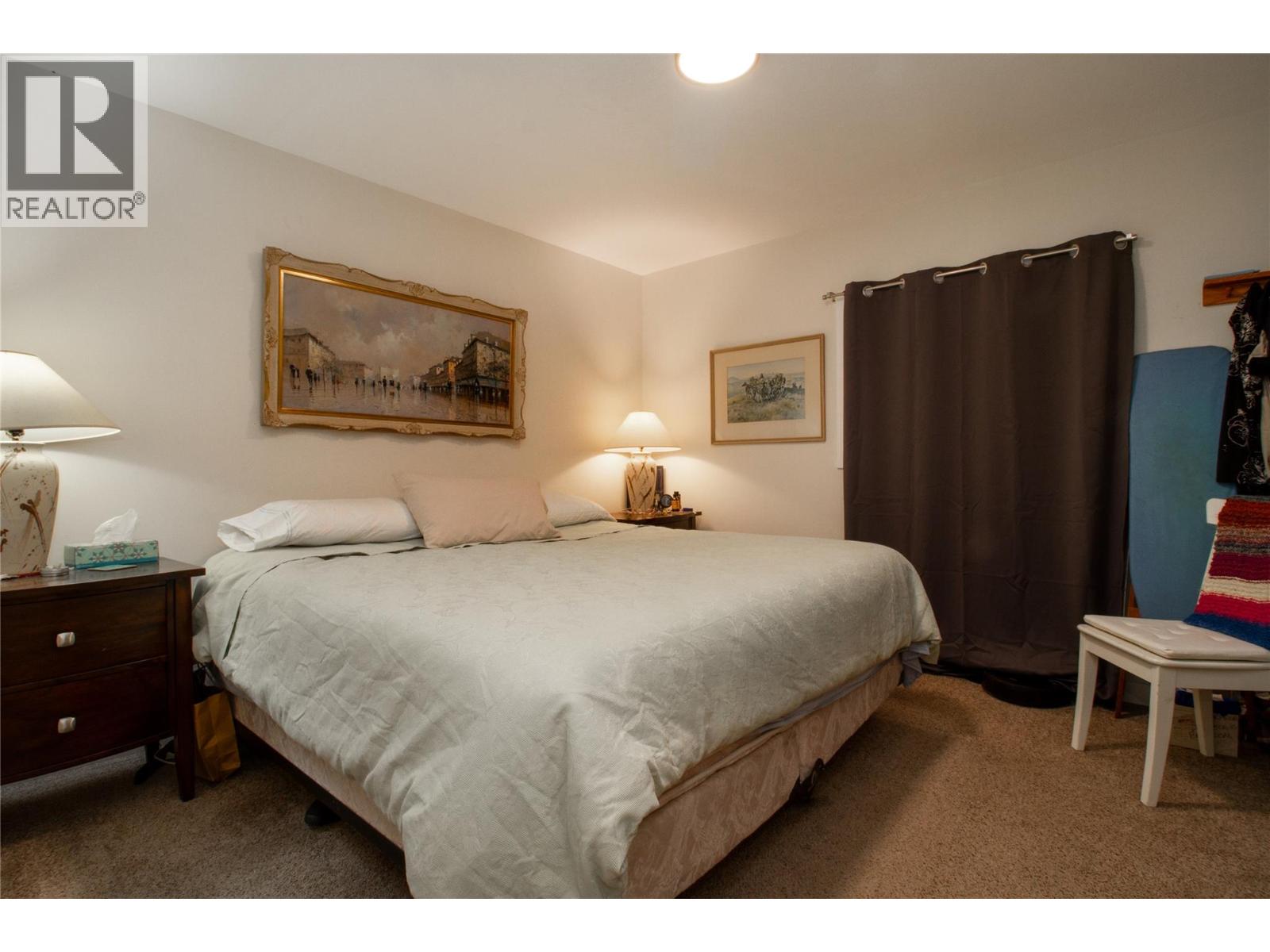 475 Westside Road, Trout Lake, British Columbia  V0G 1R2 - Photo 8 - 10371035