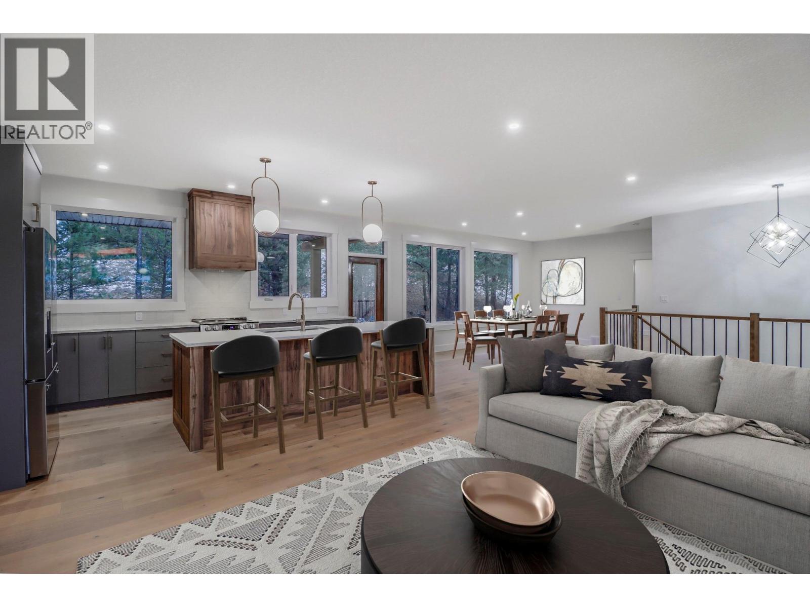 136 Shadow Mountain Boulevard, Cranbrook, British Columbia  V1C 0C6 - Photo 4 - 10371062