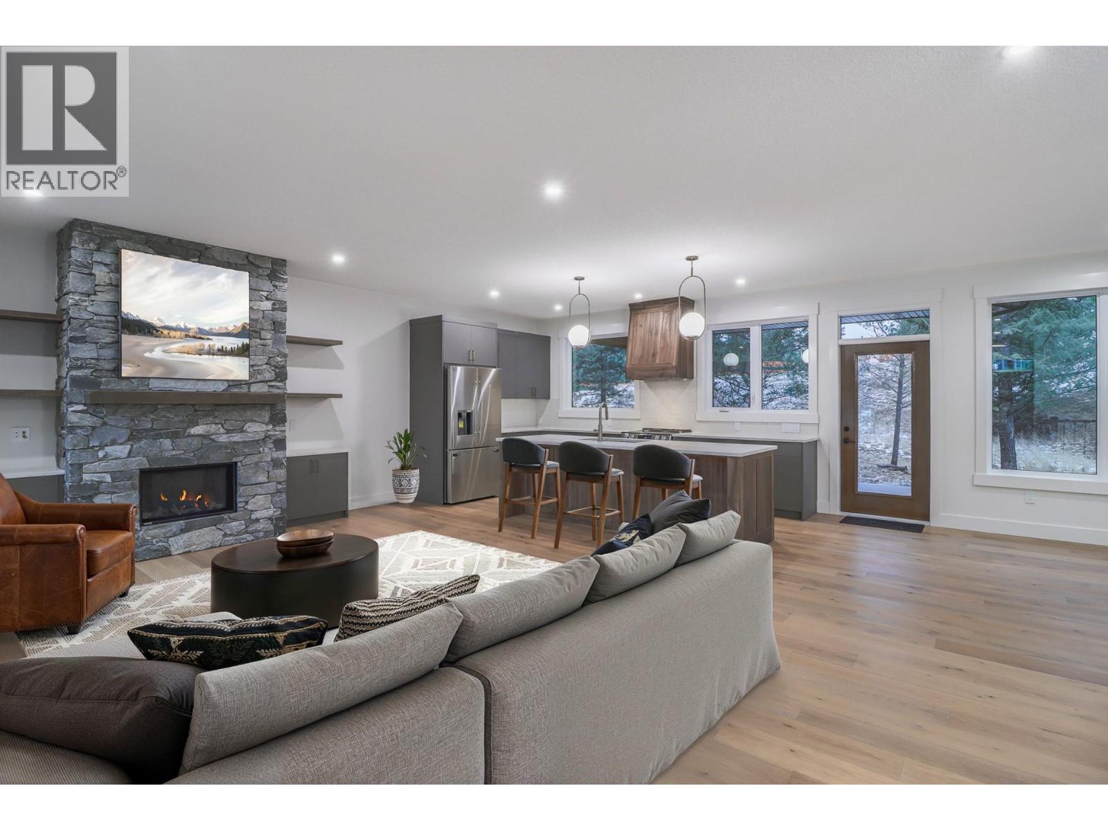 136 Shadow Mountain Boulevard, Cranbrook, British Columbia  V1C 0C6 - Photo 6 - 10371062