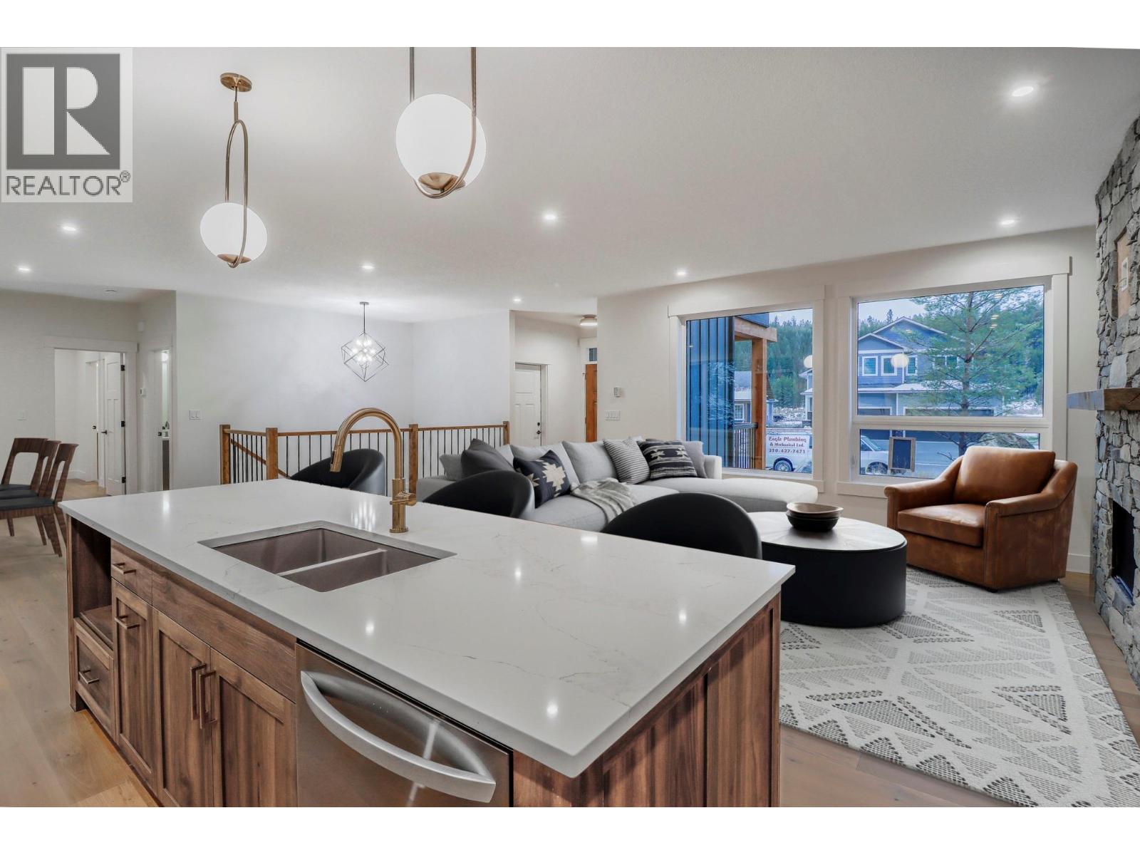 136 Shadow Mountain Boulevard, Cranbrook, British Columbia  V1C 0C6 - Photo 8 - 10371062