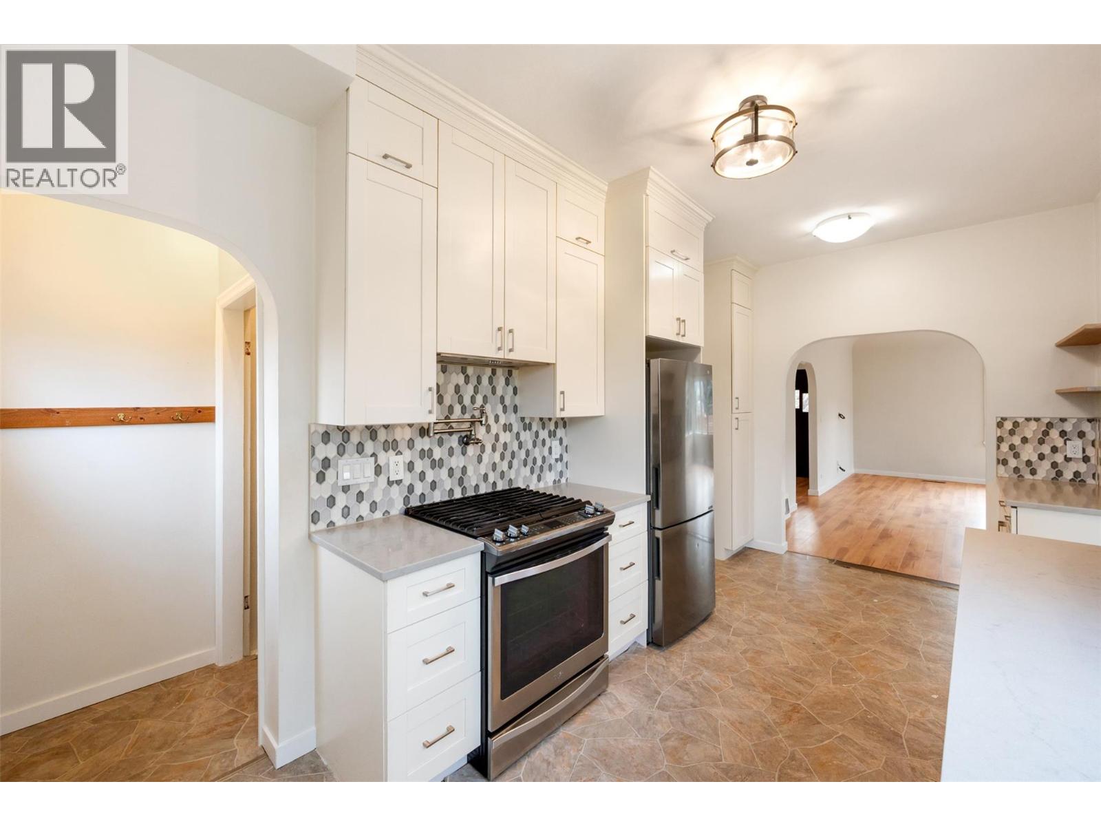 824 Road 2, Oliver, British Columbia  V0H 1T1 - Photo 6 - 10371106