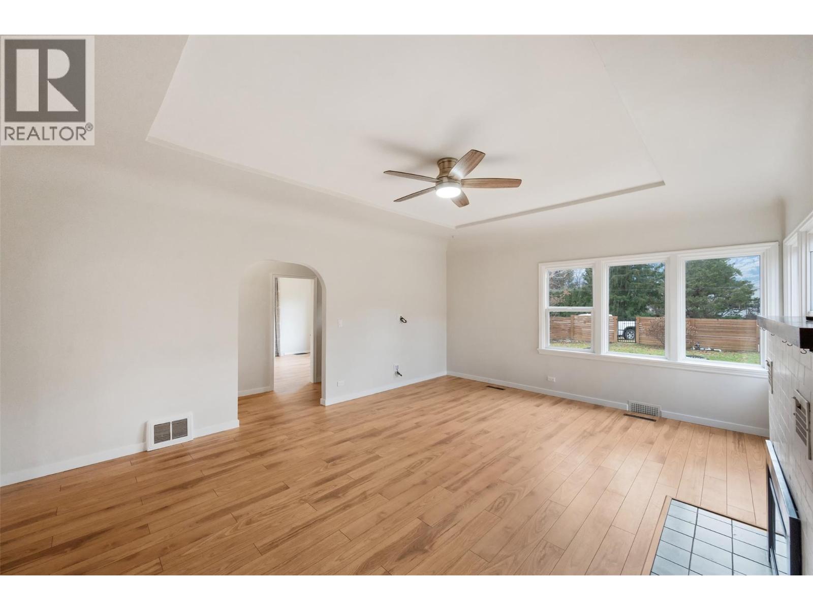 824 Road 2, Oliver, British Columbia  V0H 1T1 - Photo 7 - 10371106