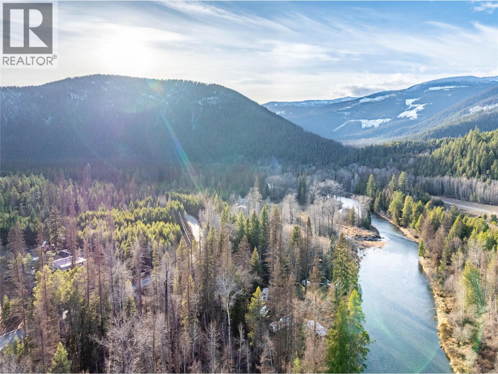 7349 Majestic Road, Kingsgate, British Columbia  V0B 1V1 - Photo 11 - 10371033