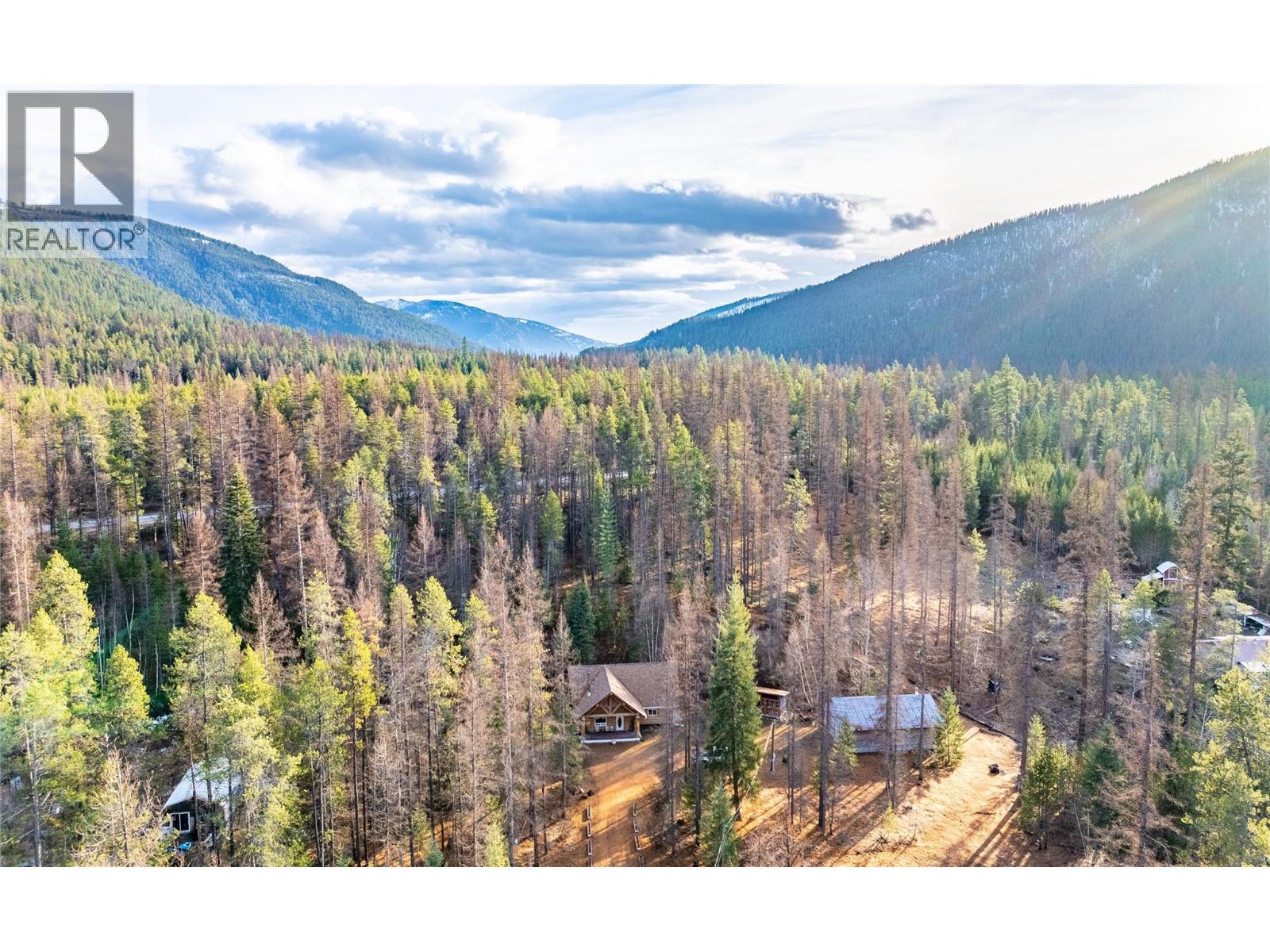 7349 Majestic Road, Kingsgate, British Columbia  V0B 1V1 - Photo 16 - 10371033