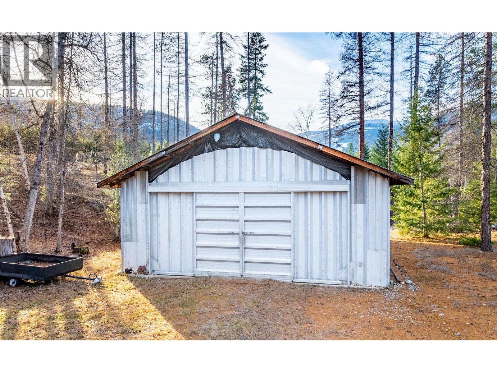 7349 Majestic Road, Kingsgate, British Columbia  V0B 1V1 - Photo 24 - 10371033