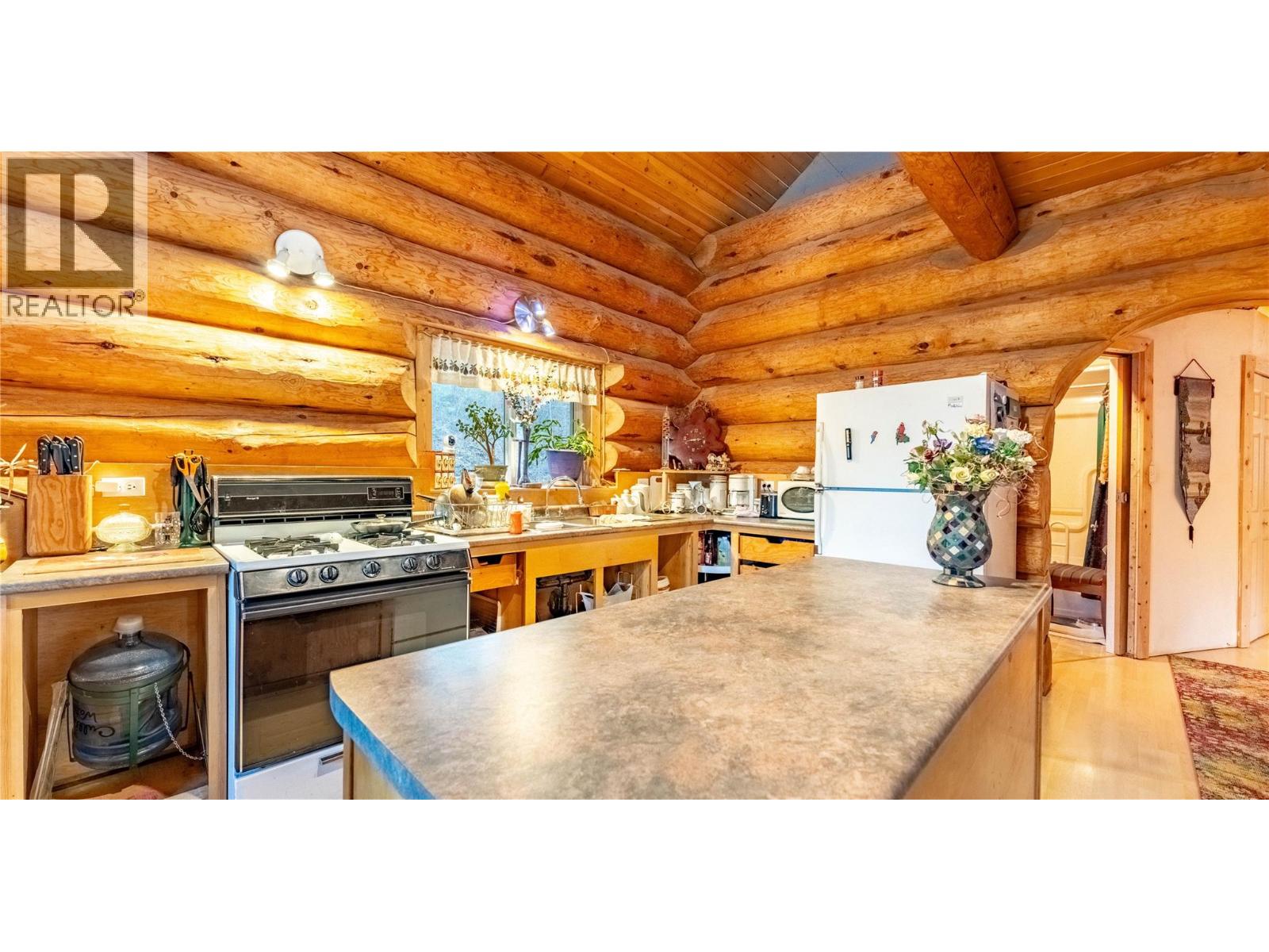 7349 Majestic Road, Kingsgate, British Columbia  V0B 1V1 - Photo 29 - 10371033