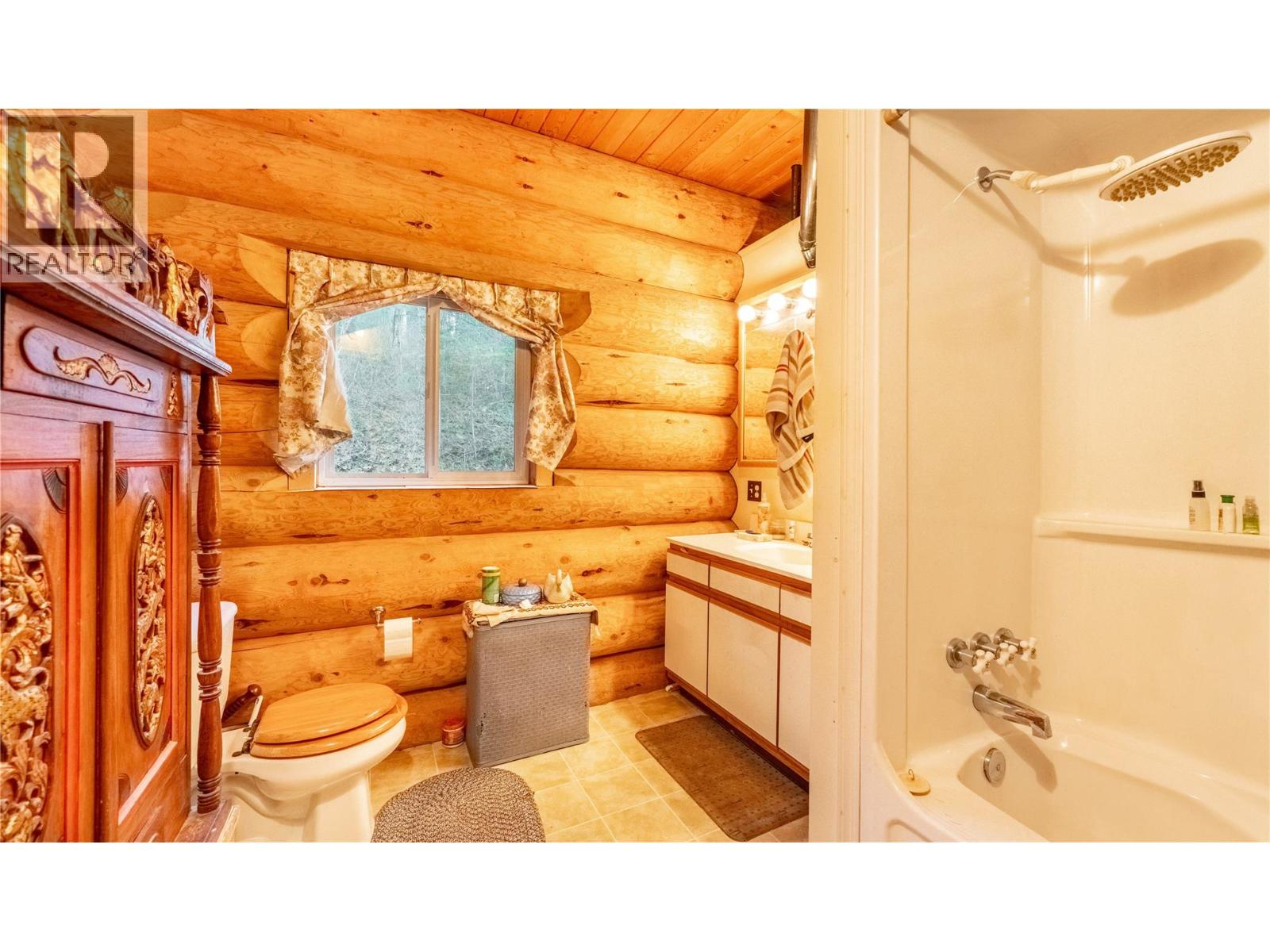 7349 Majestic Road, Kingsgate, British Columbia  V0B 1V1 - Photo 31 - 10371033