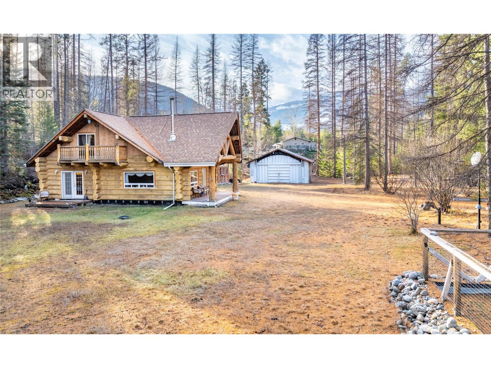 7349 Majestic Road, Kingsgate, British Columbia  V0B 1V1 - Photo 4 - 10371033