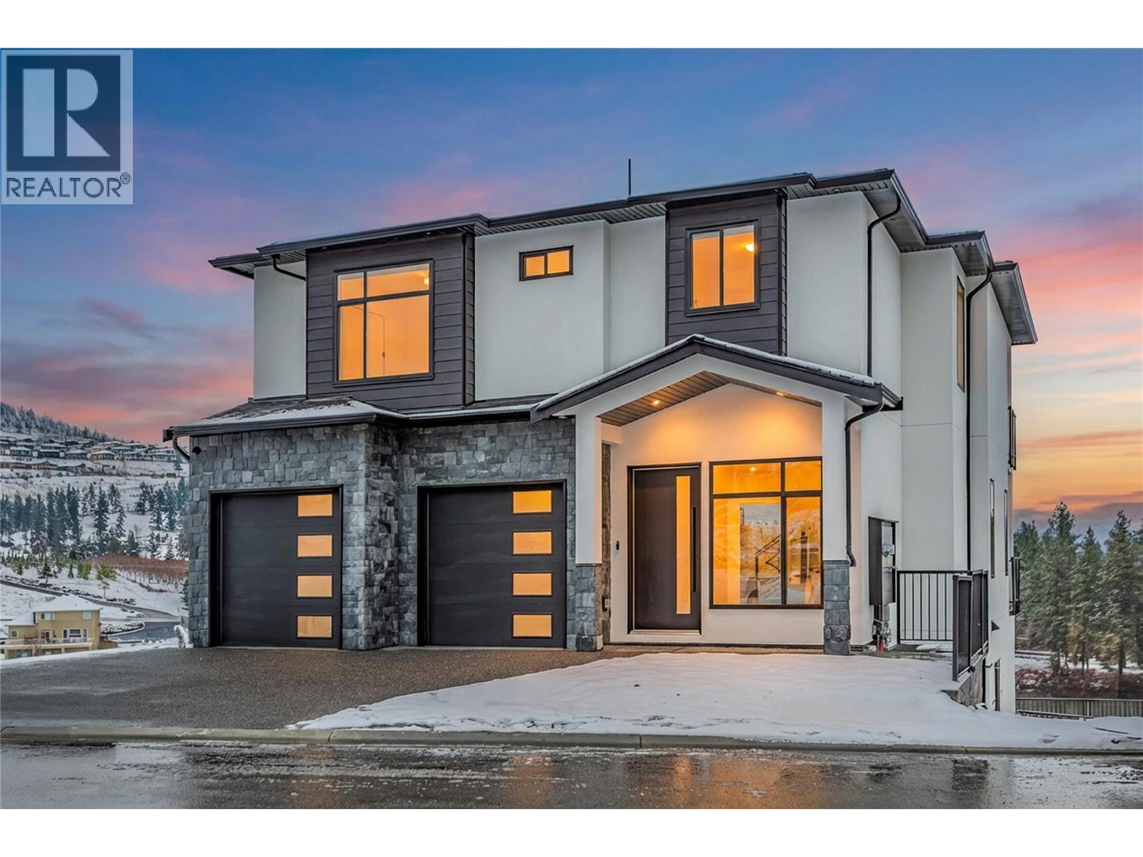 1136 Hume Avenue, kelowna, British Columbia