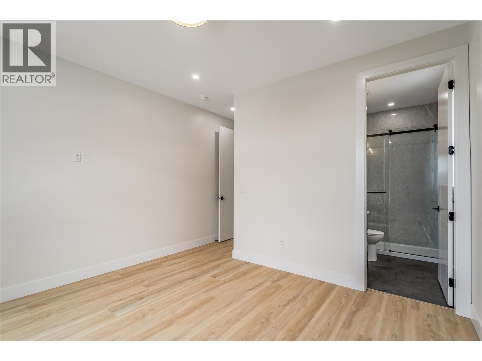 1136 Hume Avenue, Kelowna, British Columbia  V1P 1S3 - Photo 32 - 10371010