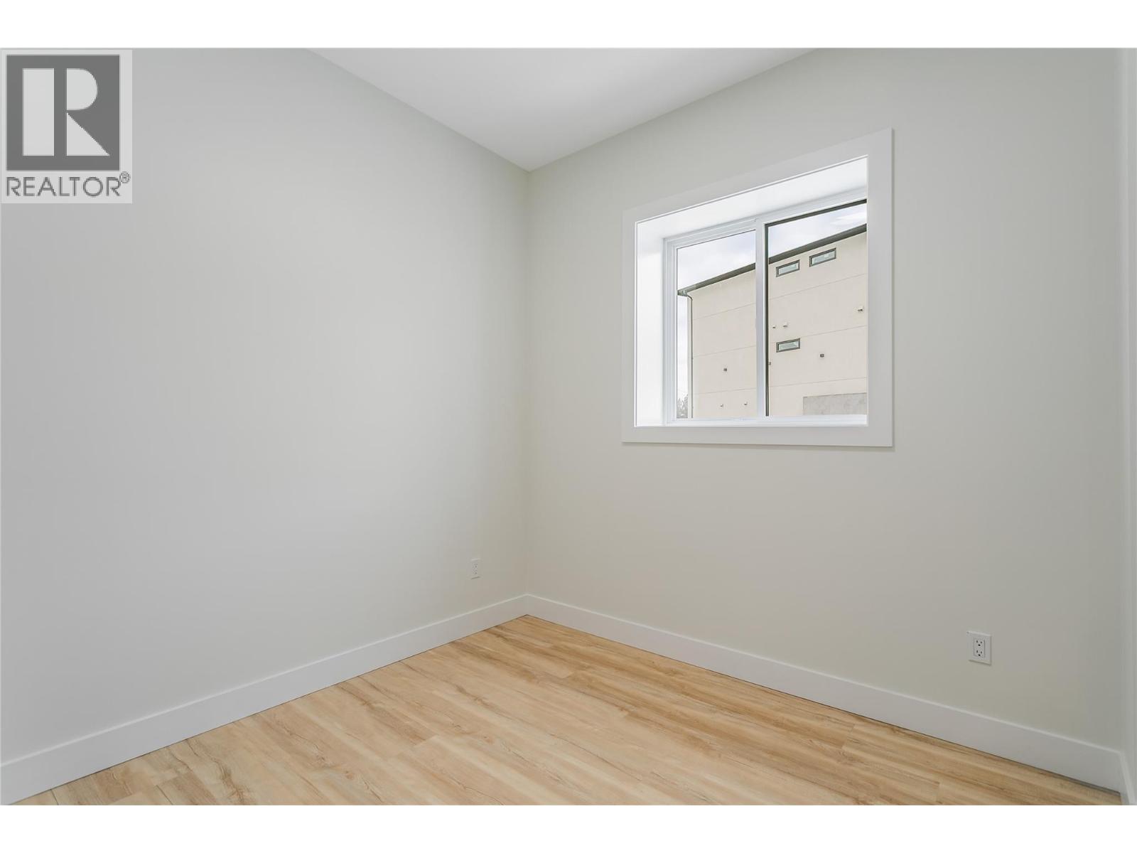 1136 Hume Avenue, Kelowna, British Columbia  V1P 1S3 - Photo 38 - 10371010