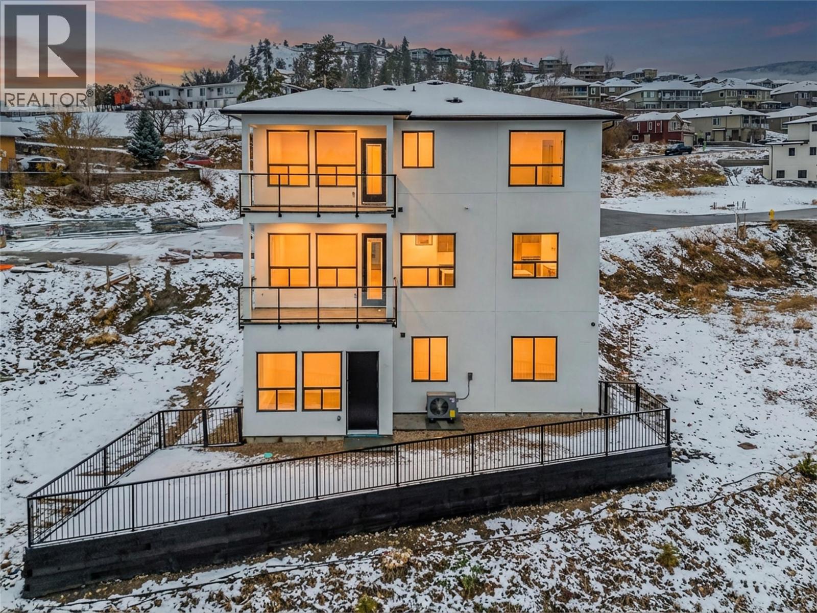 1136 Hume Avenue, Kelowna, British Columbia  V1P 1S3 - Photo 54 - 10371010