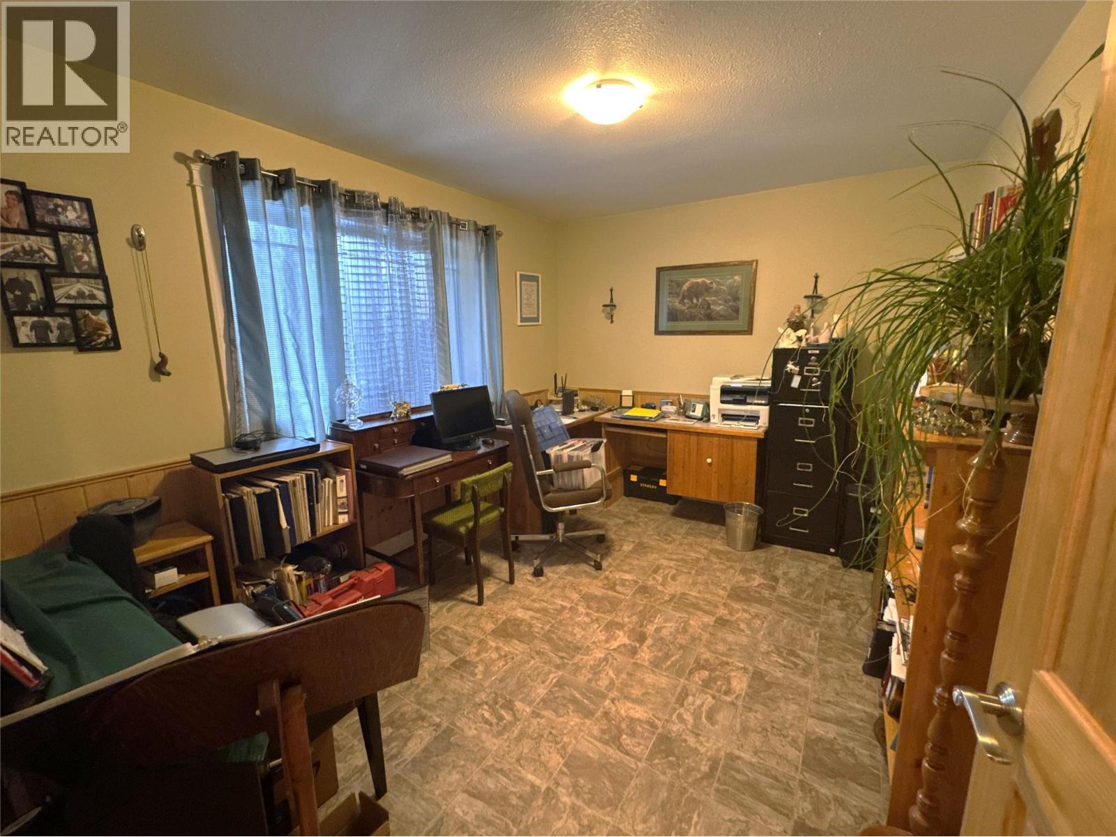 4492 Iron Mountain Road, Merritt, British Columbia  V1K 1B8 - Photo 4 - 10371082