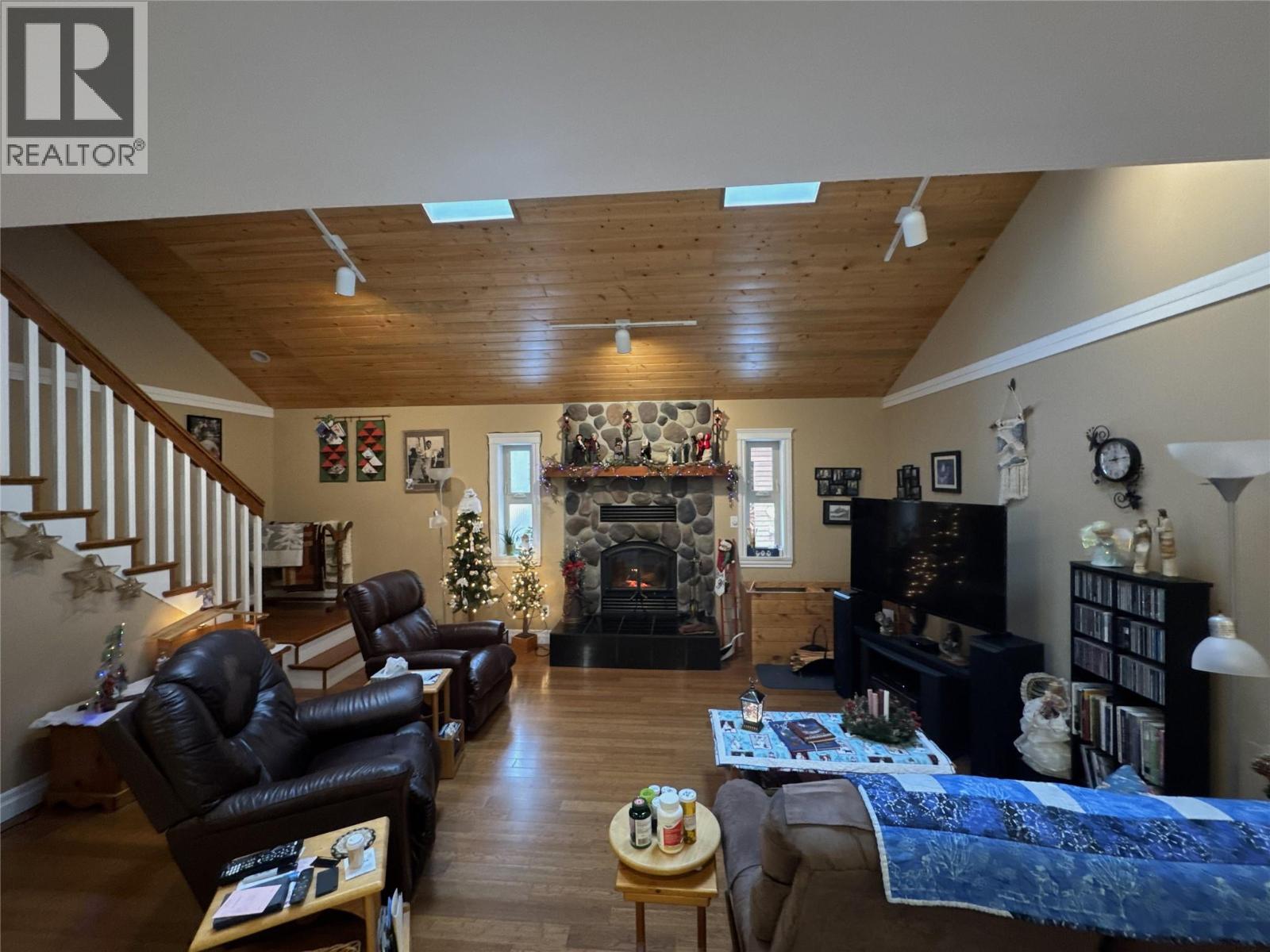 4492 Iron Mountain Road, Merritt, British Columbia  V1K 1B8 - Photo 9 - 10371082