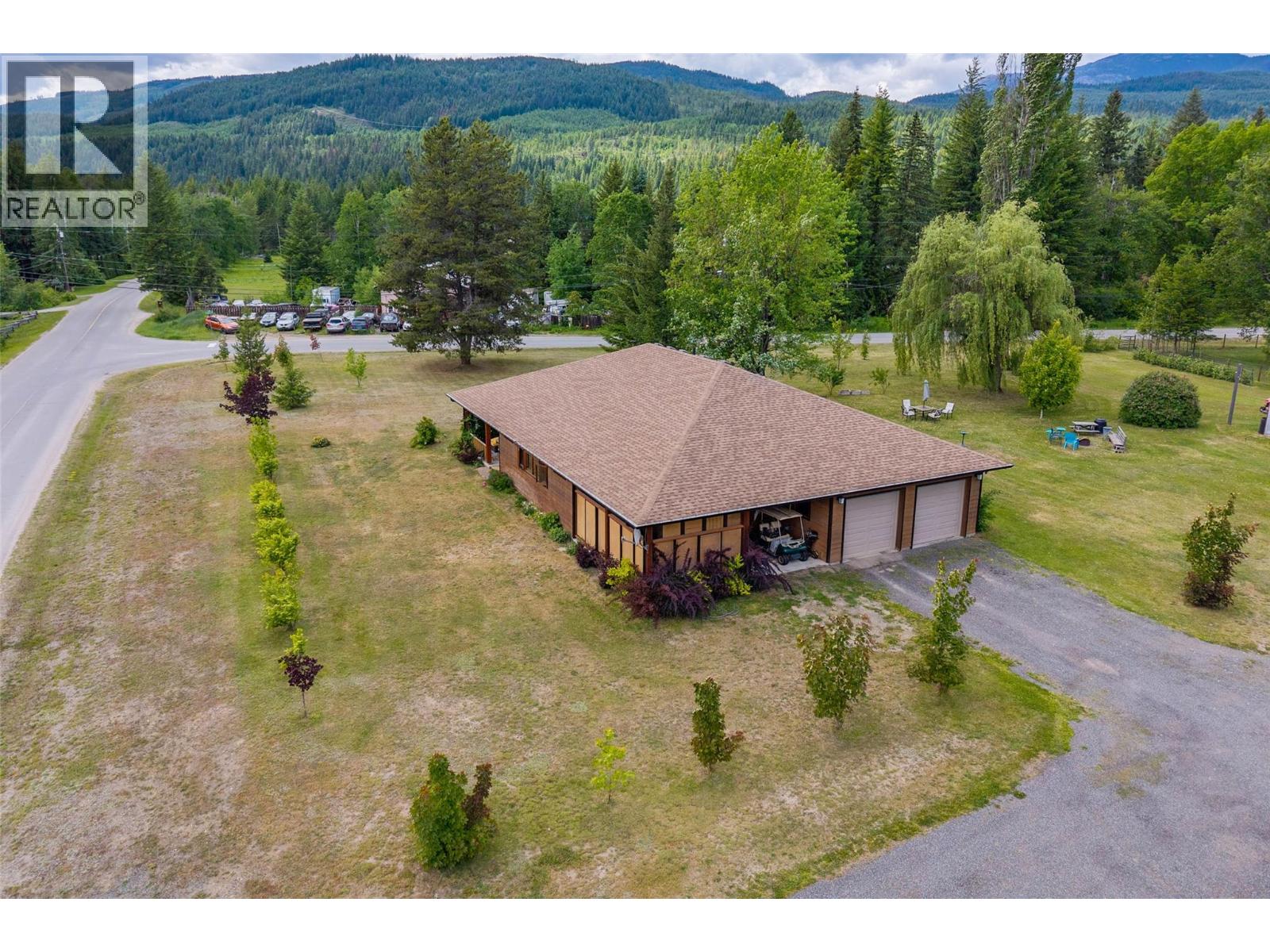 337 Sunshine Valley Road, Clearwater, British Columbia  V0E 1N2 - Photo 5 - 10371170