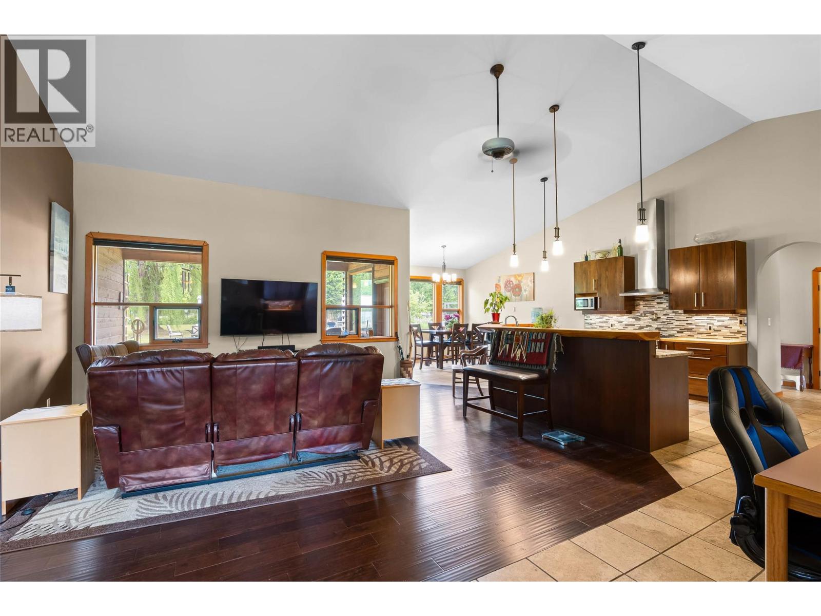 337 Sunshine Valley Road, Clearwater, British Columbia  V0E 1N2 - Photo 7 - 10371170
