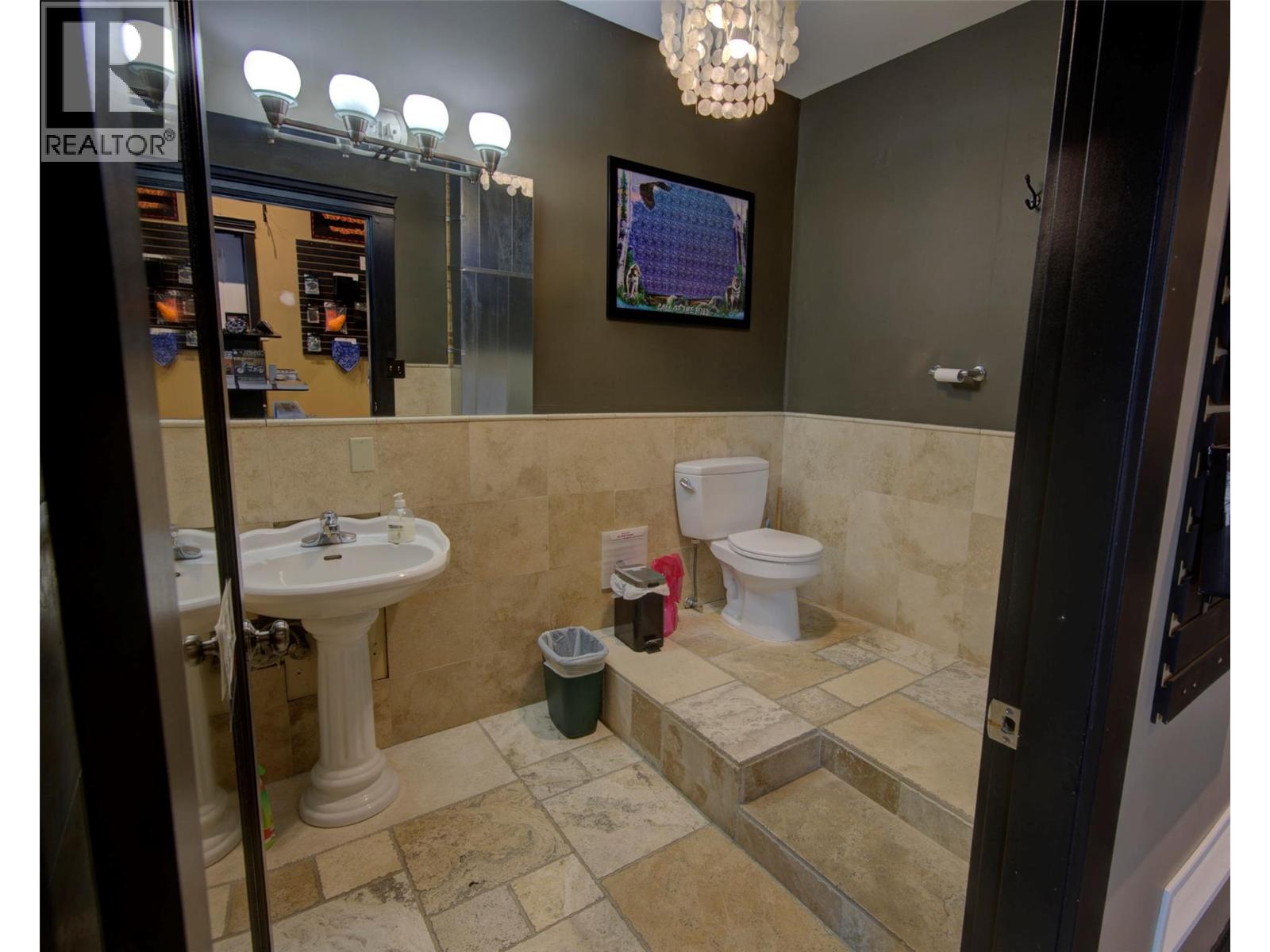 2203 18 Avenue, Vernon, British Columbia  V1T 6P6 - Photo 18 - 10371150