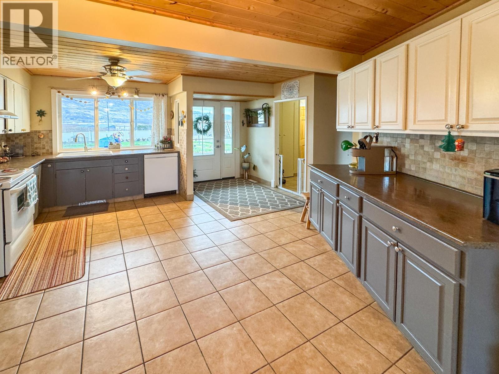 1827 97th Street, Osoyoos, British Columbia  V0H 1V1 - Photo 6 - 10371199