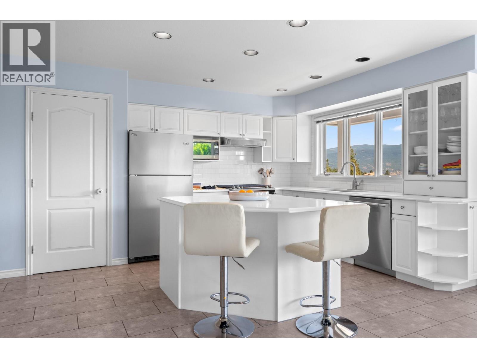 2455 Westwood Drive, Penticton, British Columbia  V2A 8Y8 - Photo 12 - 10371210