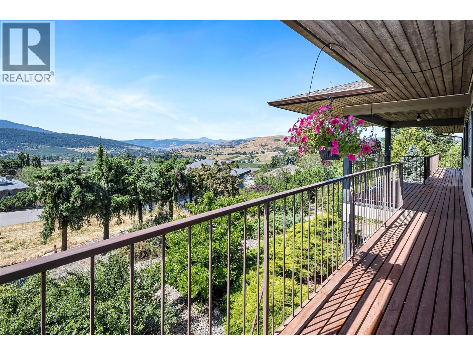 460 Crestview Drive, Coldstream, British Columbia  V1B 2X6 - Photo 13 - 10371136