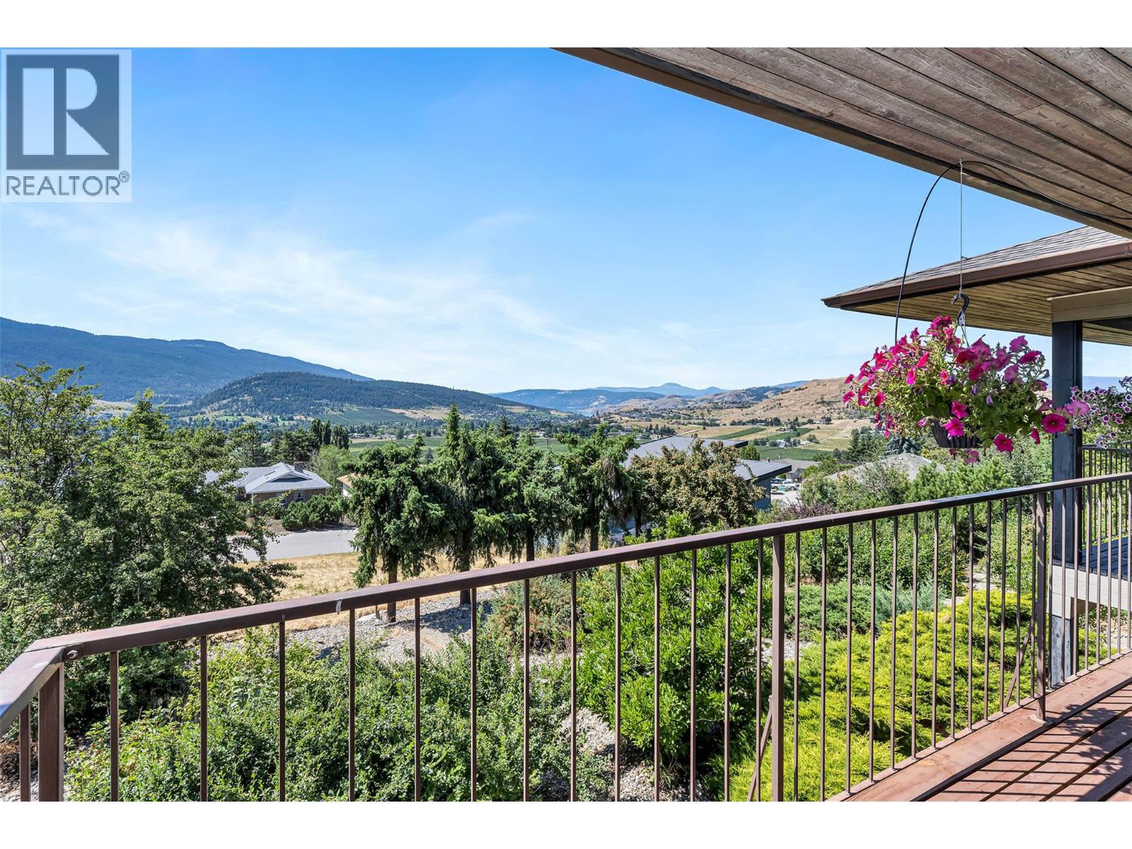 460 Crestview Drive, Coldstream, British Columbia  V1B 2X6 - Photo 14 - 10371136
