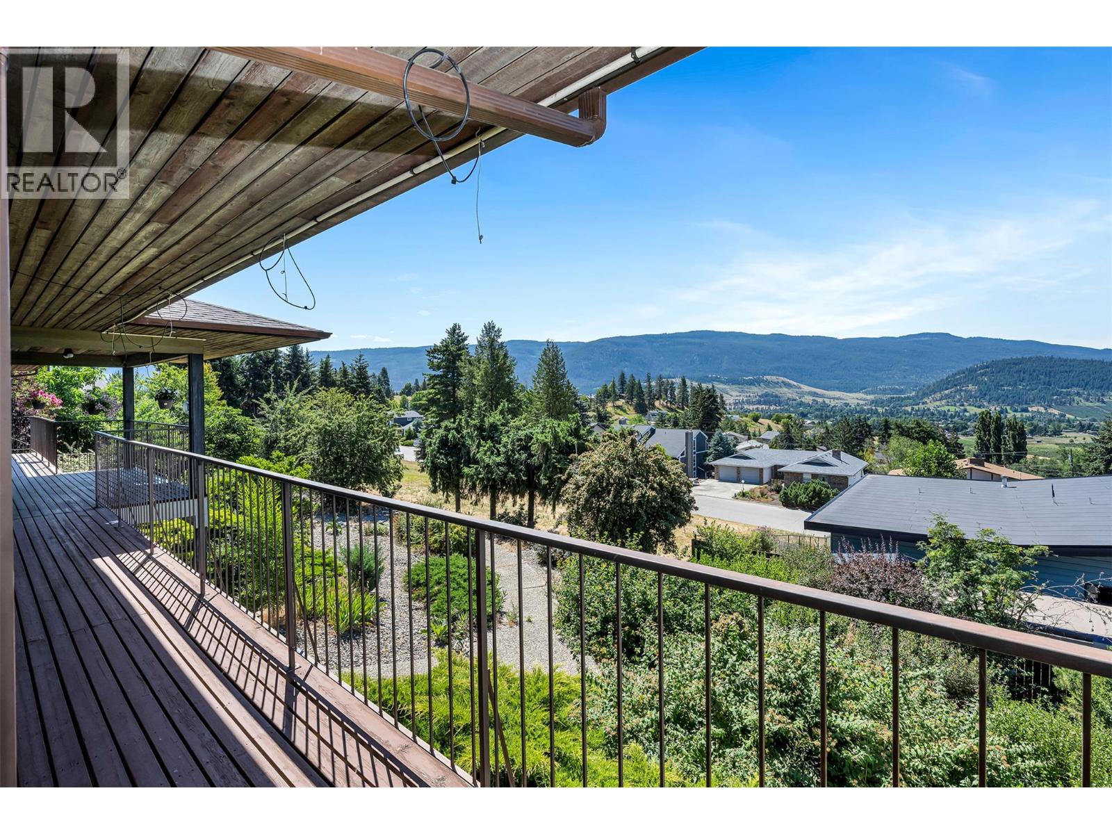 460 Crestview Drive, Coldstream, British Columbia  V1B 2X6 - Photo 15 - 10371136