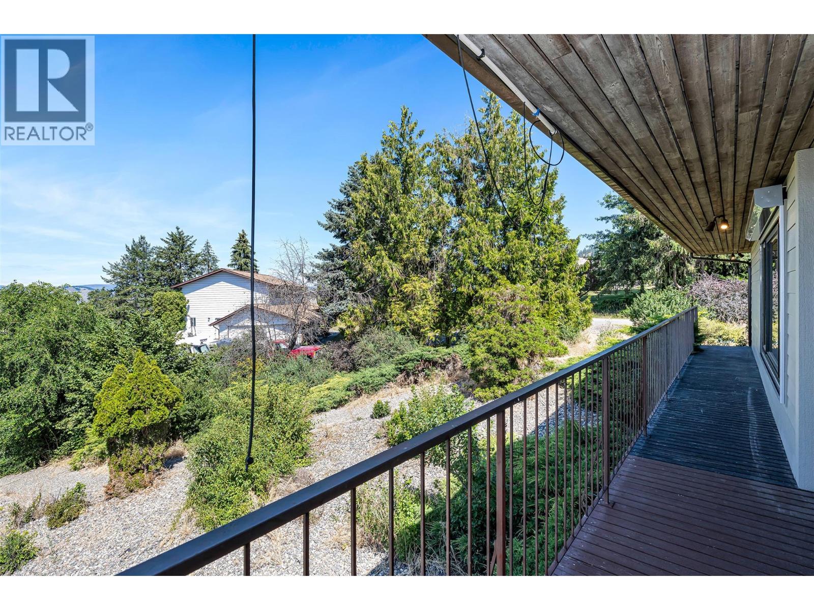 460 Crestview Drive, Coldstream, British Columbia  V1B 2X6 - Photo 16 - 10371136