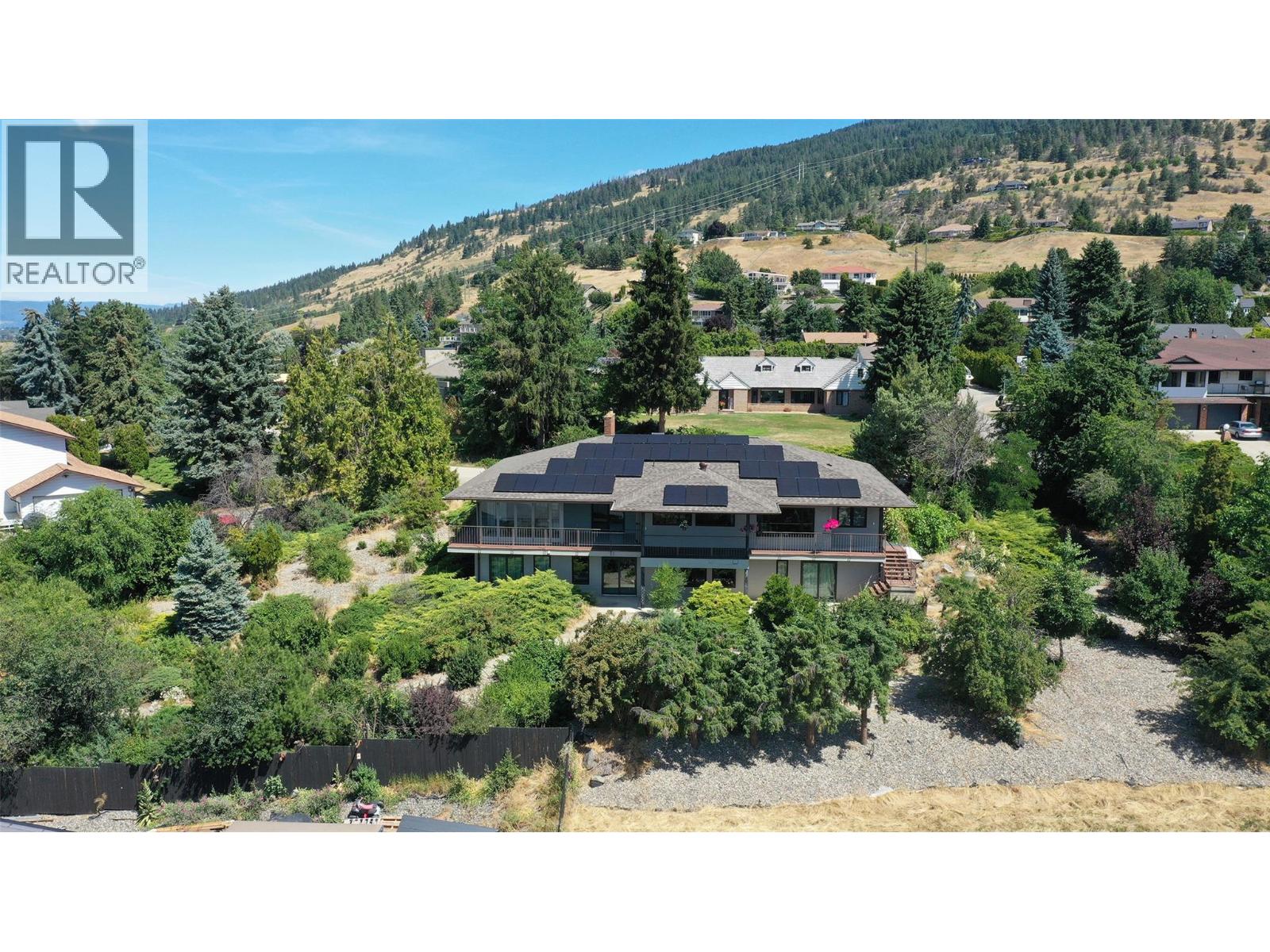 460 Crestview Drive, Coldstream, British Columbia  V1B 2X6 - Photo 3 - 10371136
