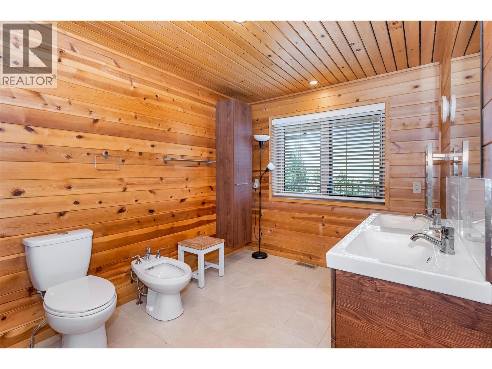 460 Crestview Drive, Coldstream, British Columbia  V1B 2X6 - Photo 36 - 10371136