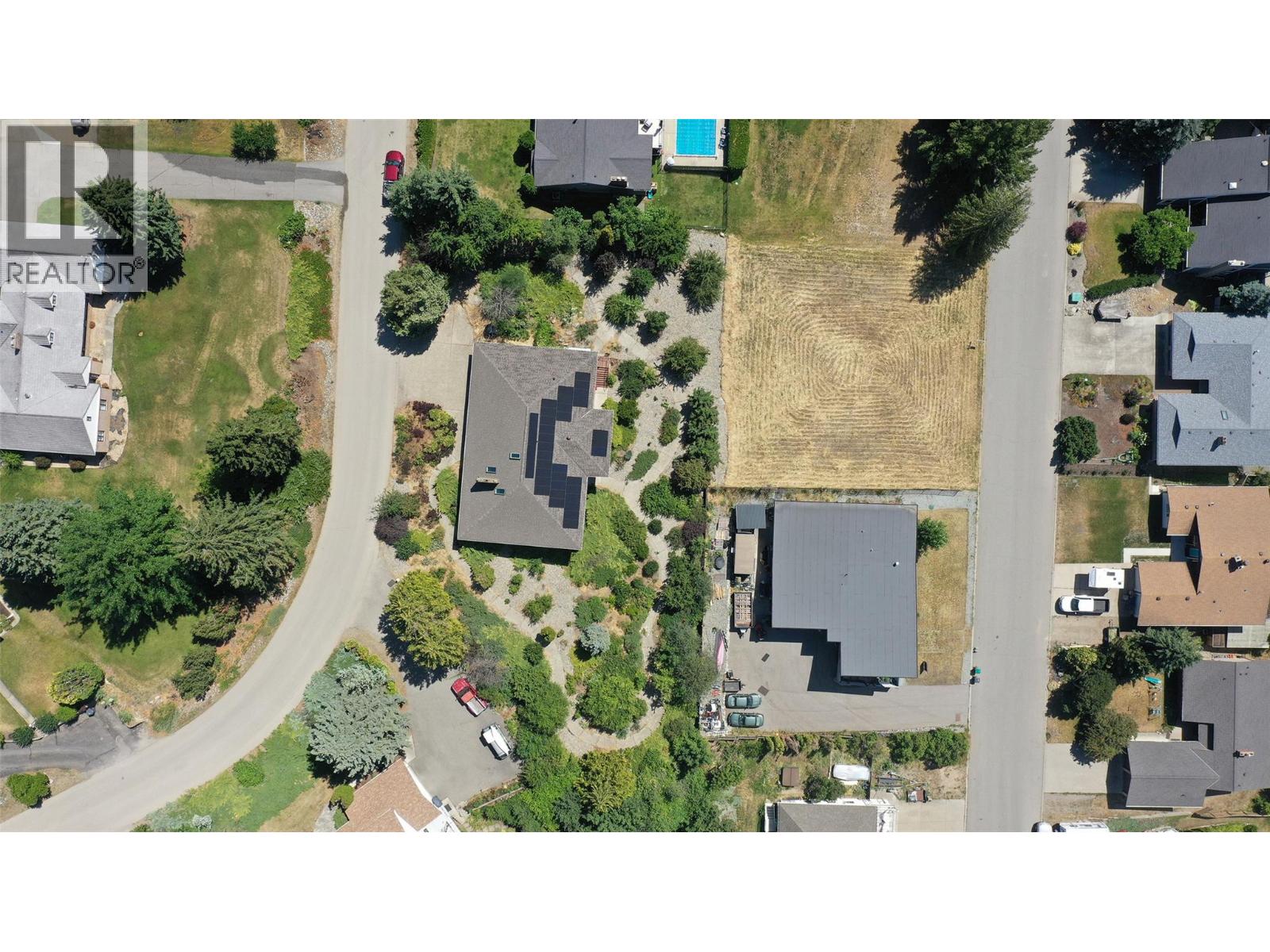 460 Crestview Drive, Coldstream, British Columbia  V1B 2X6 - Photo 6 - 10371136