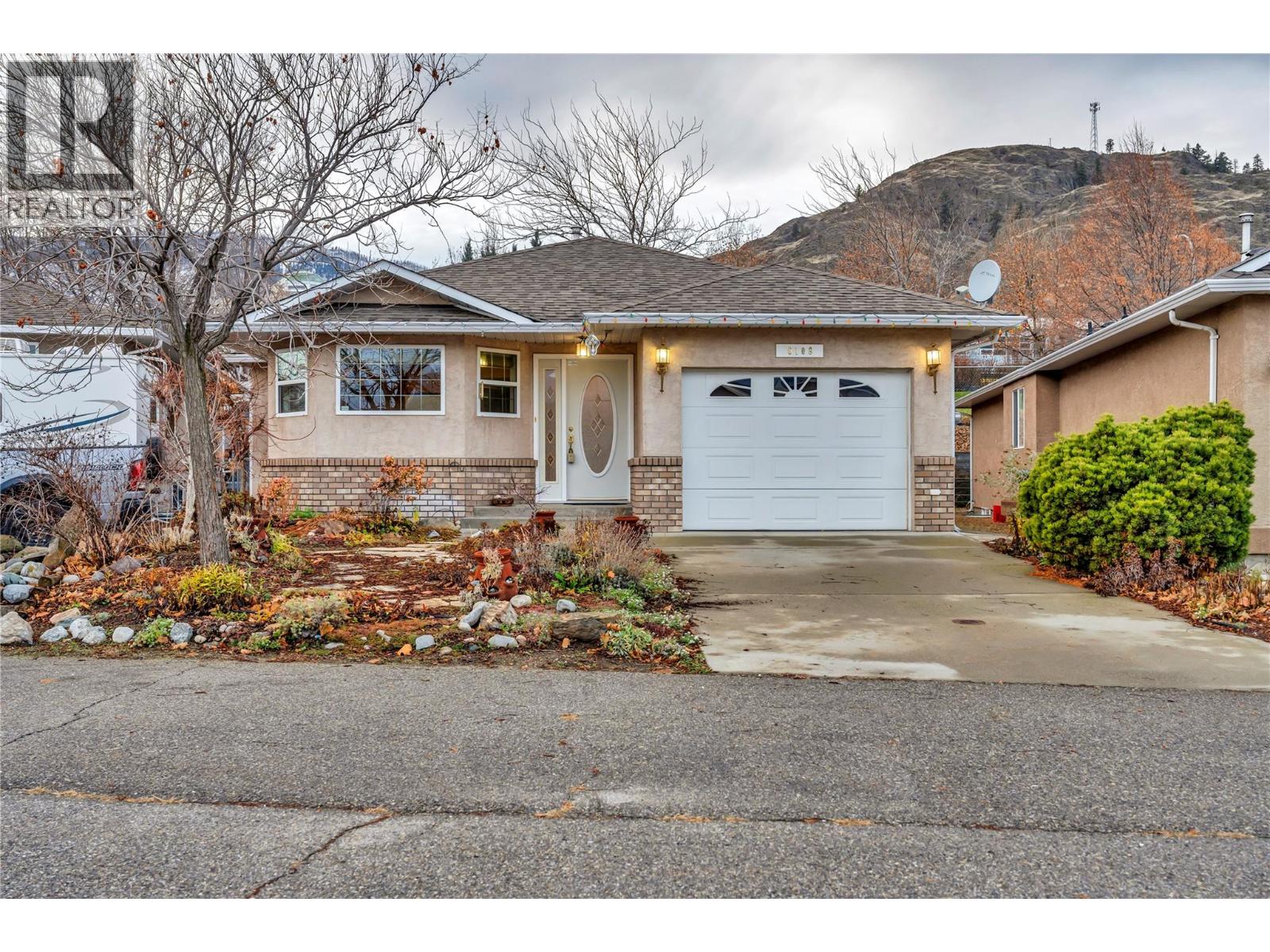 6108 Saint Martin Place, Oliver, British Columbia  V0H 1T0 - Photo 1 - 10371208