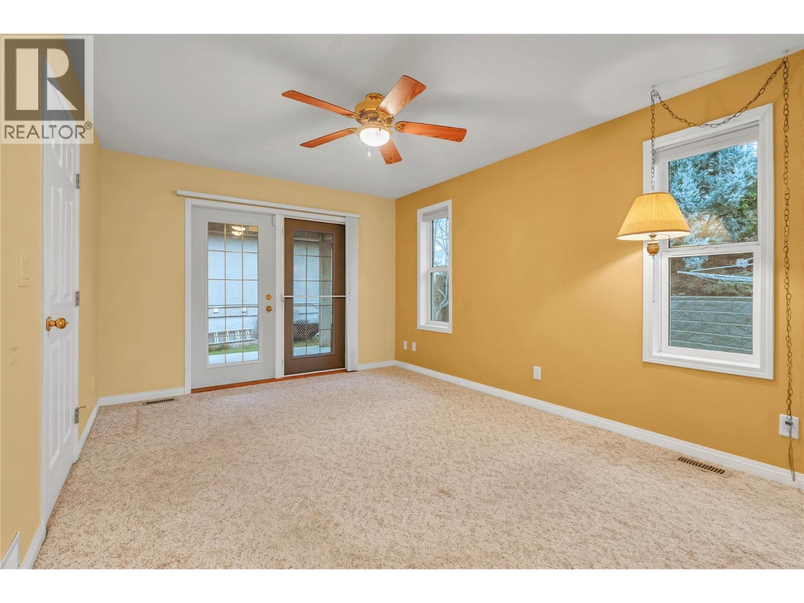 6108 Saint Martin Place, Oliver, British Columbia  V0H 1T0 - Photo 8 - 10371208