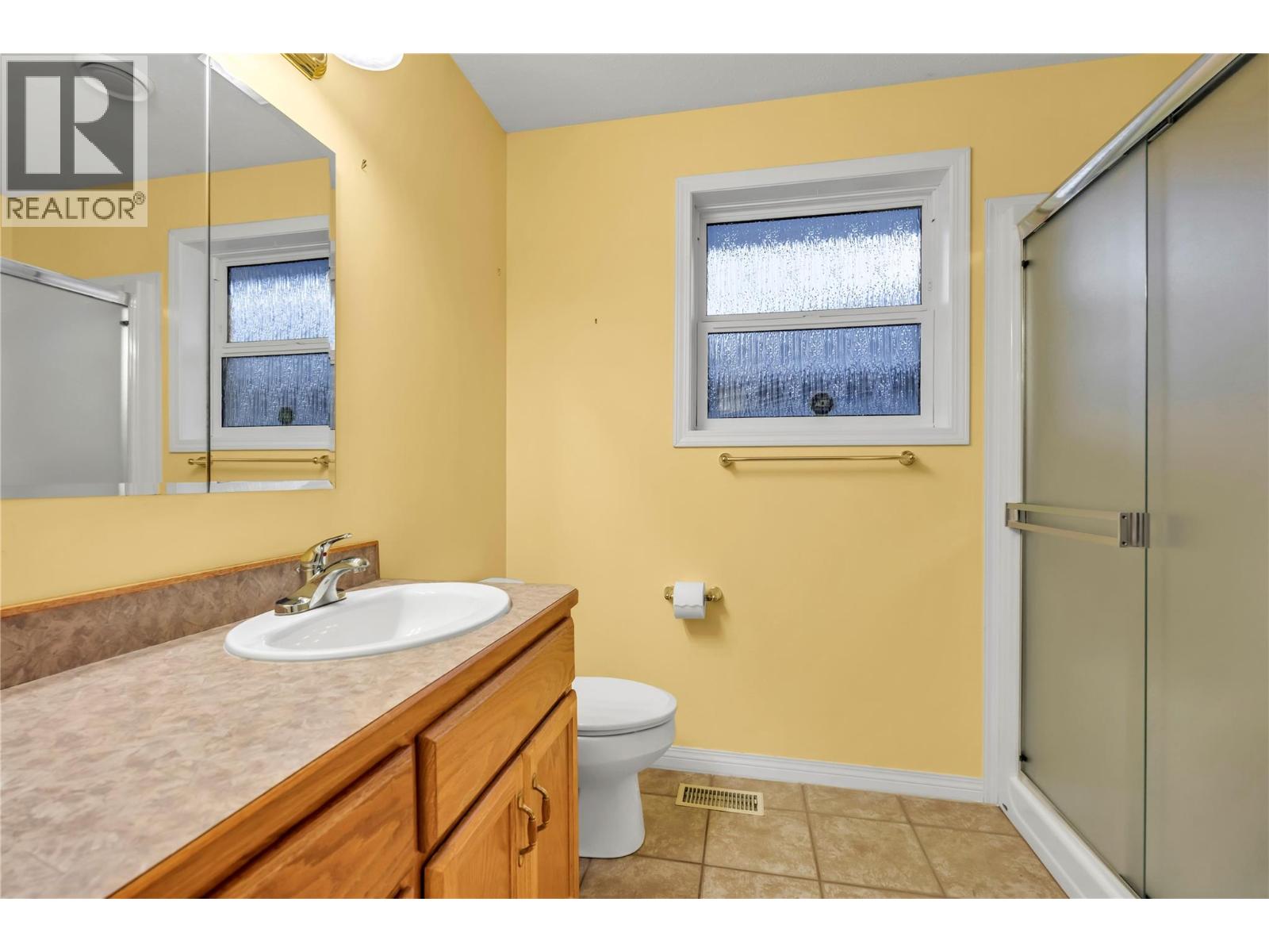 6108 Saint Martin Place, Oliver, British Columbia  V0H 1T0 - Photo 9 - 10371208