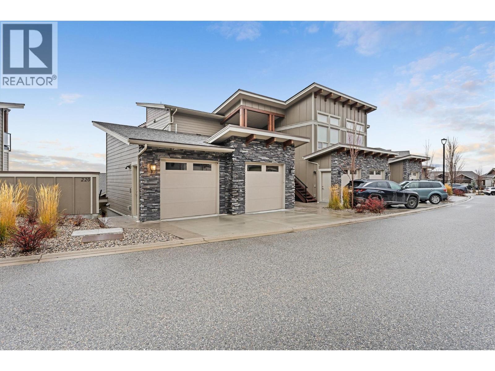 4000 Redstone Crescent Unit# 220, Peachland, British Columbia  V0H 1X5 - Photo 3 - 10371155