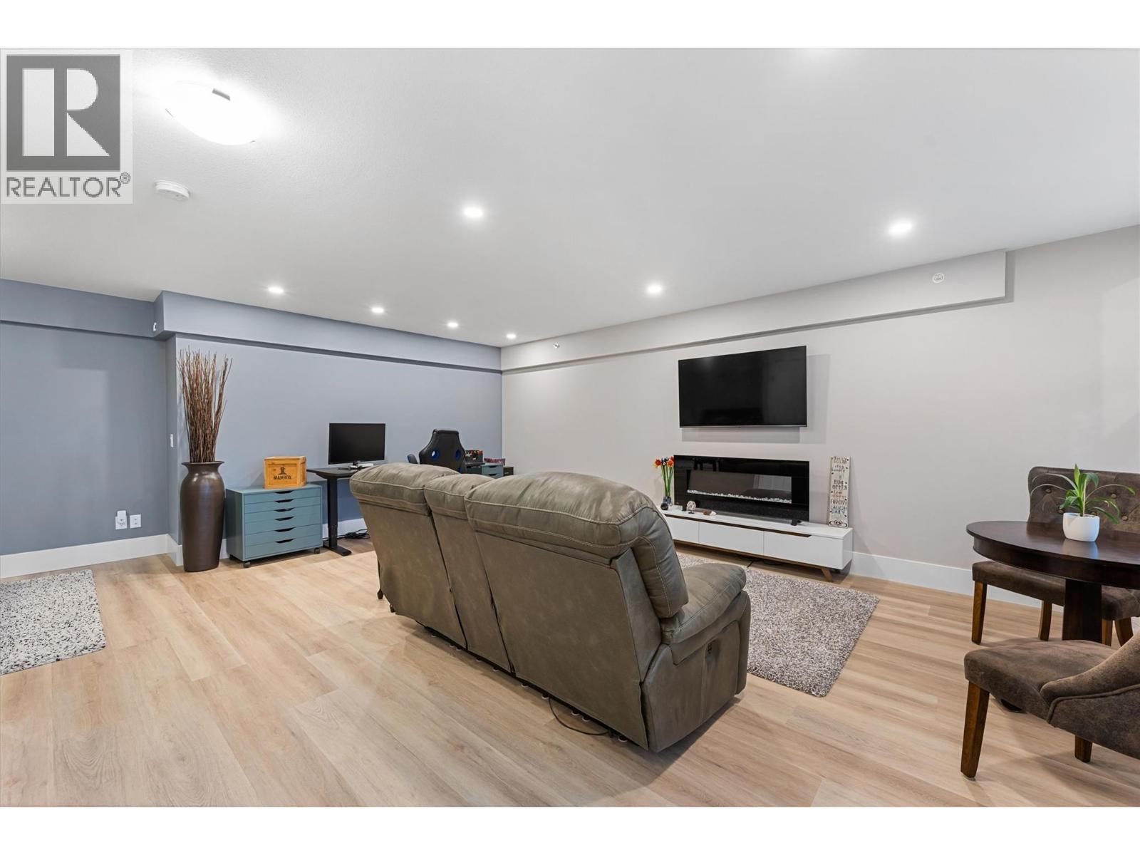 4000 Redstone Crescent Unit# 220, Peachland, British Columbia  V0H 1X5 - Photo 36 - 10371155