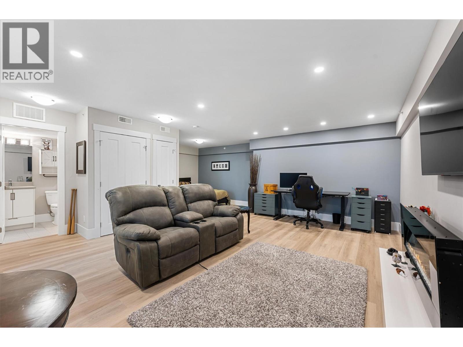 4000 Redstone Crescent Unit# 220, Peachland, British Columbia  V0H 1X5 - Photo 41 - 10371155