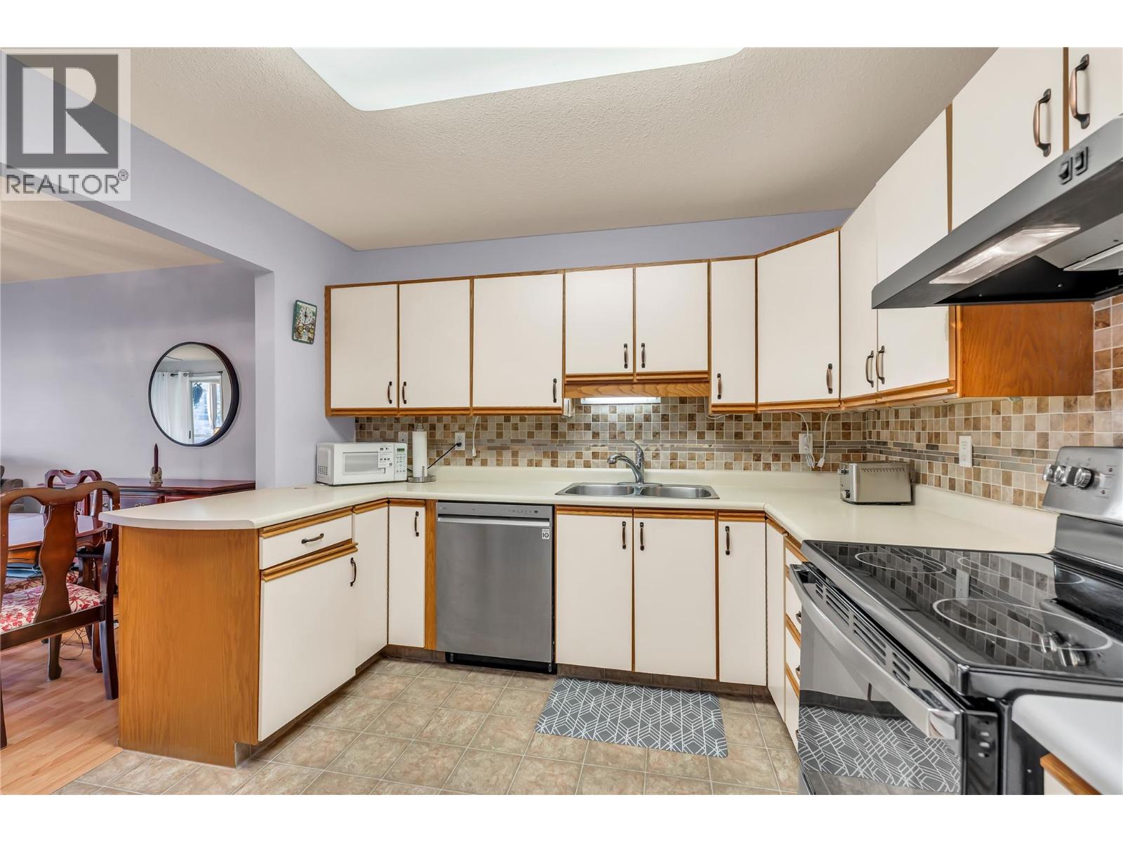 272 Green Avenue Unit# 402, Penticton, British Columbia  V2A 3T2 - Photo 8 - 10371244