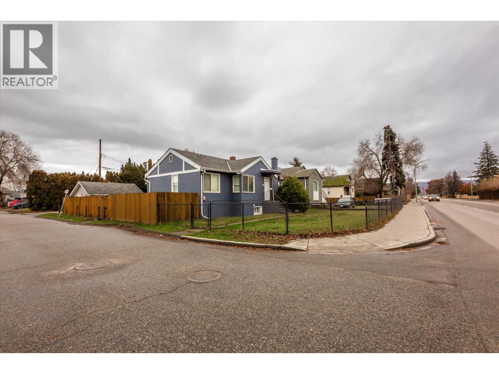 2405 Pandosy Street, Kelowna, British Columbia  V1Y 1T7 - Photo 14 - 10370983