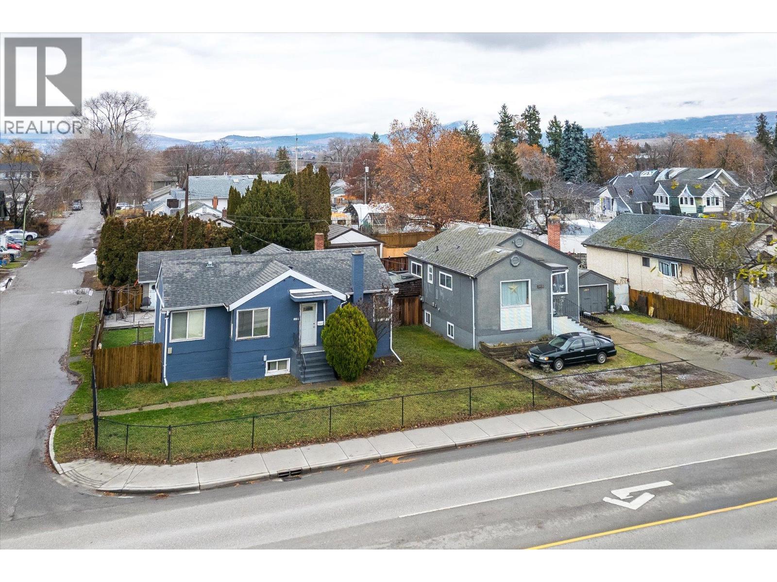 2405 Pandosy Street, Kelowna, British Columbia  V1Y 1T7 - Photo 2 - 10370983